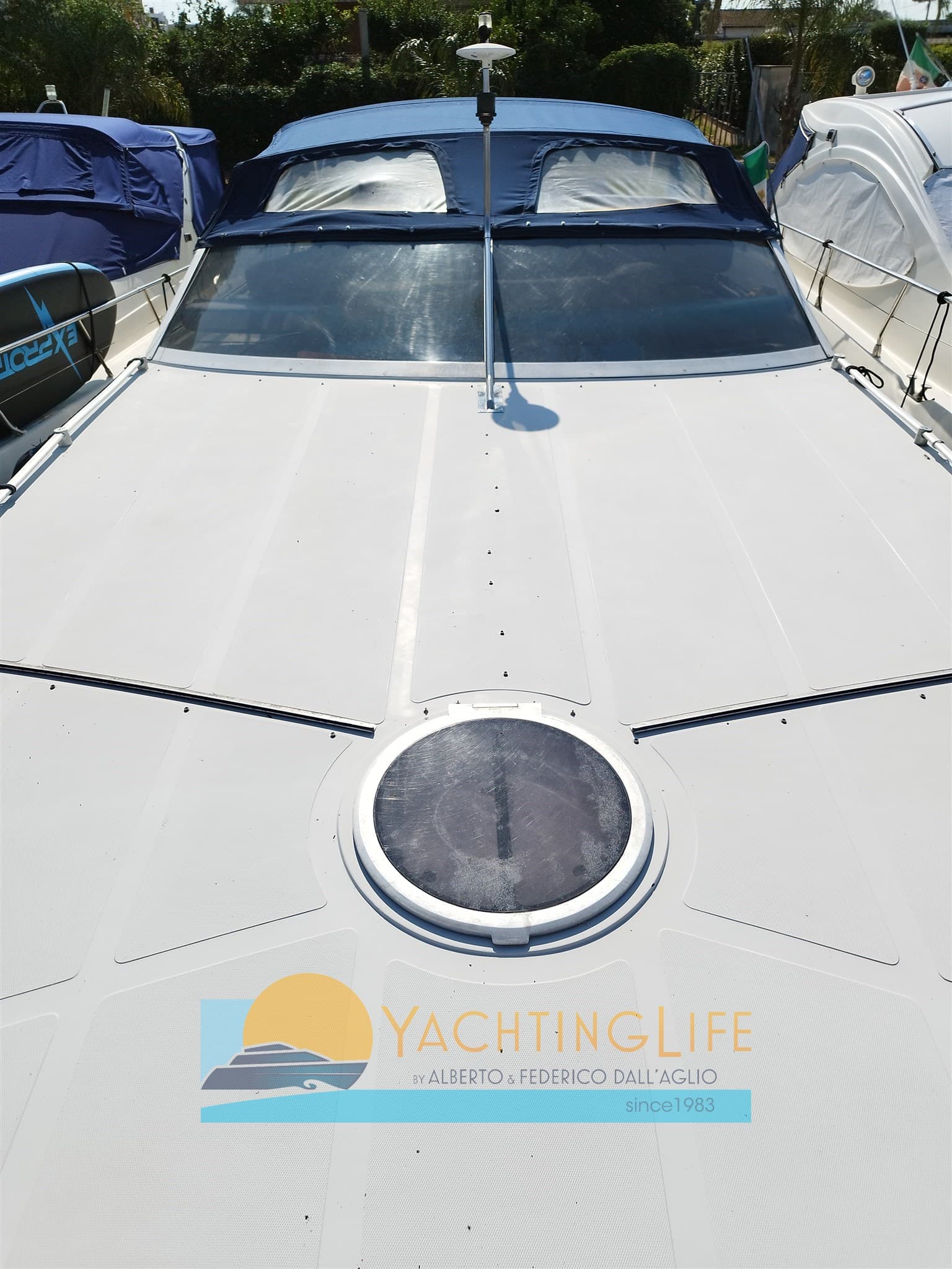 Pershing Pershing 45 - Detail View 1 Pershing Pershing 45 - Detail View 1