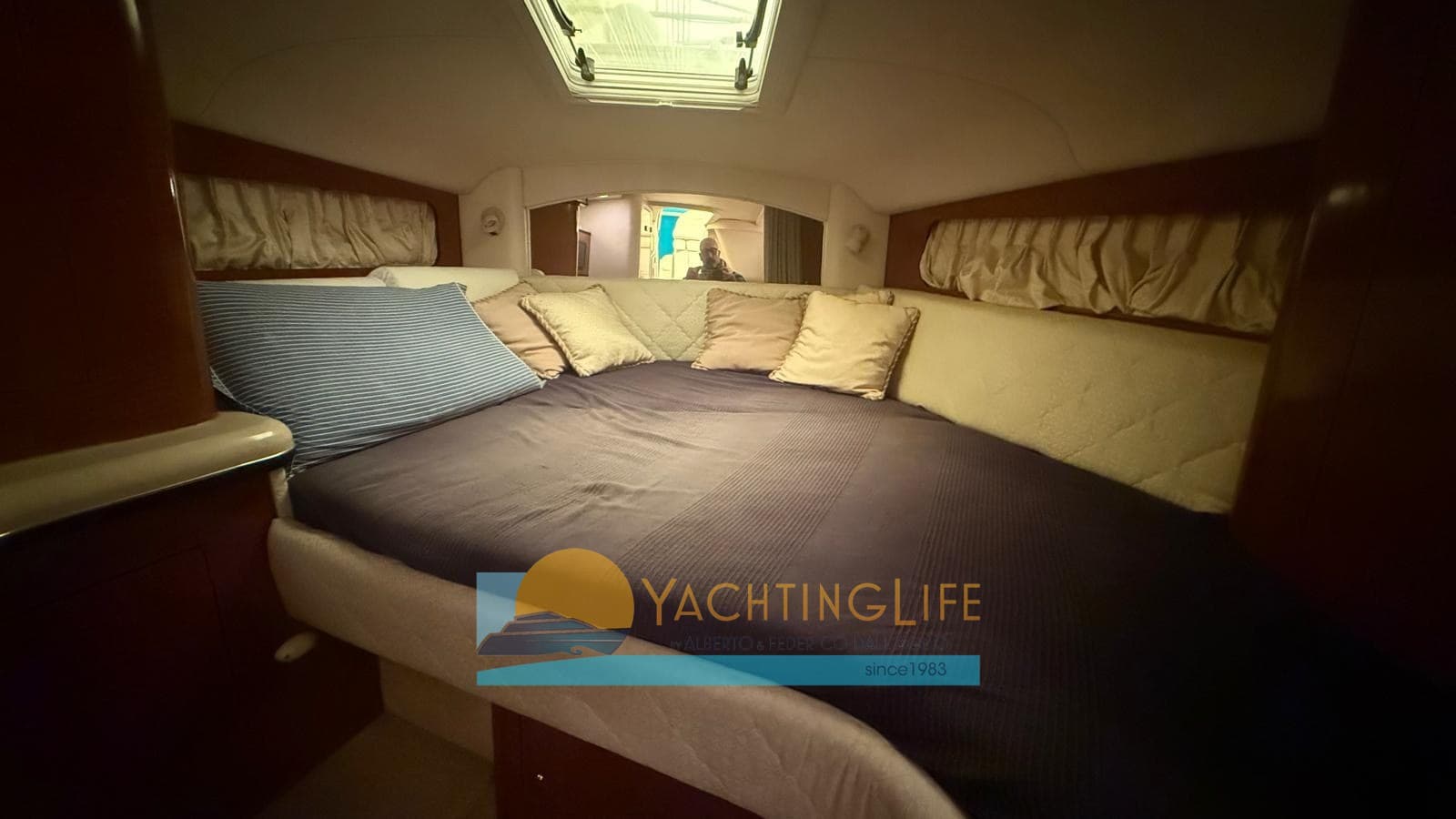 Sea Ray 335 DA usato - foto hero 11