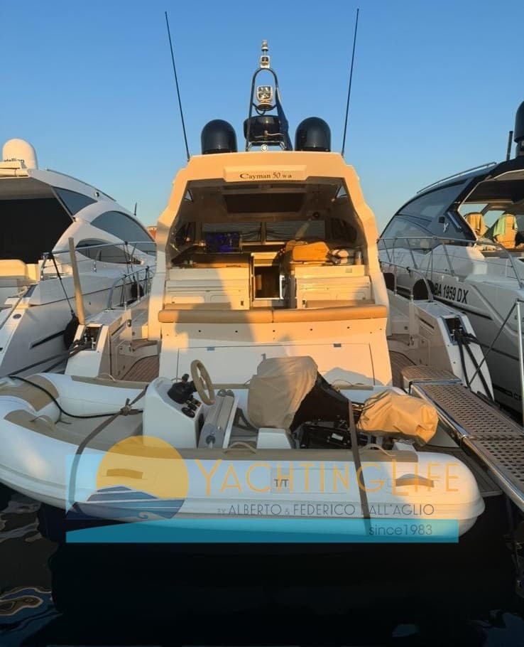 Cayman 48 Wa - Interior View Cayman 48 Wa - Interior View