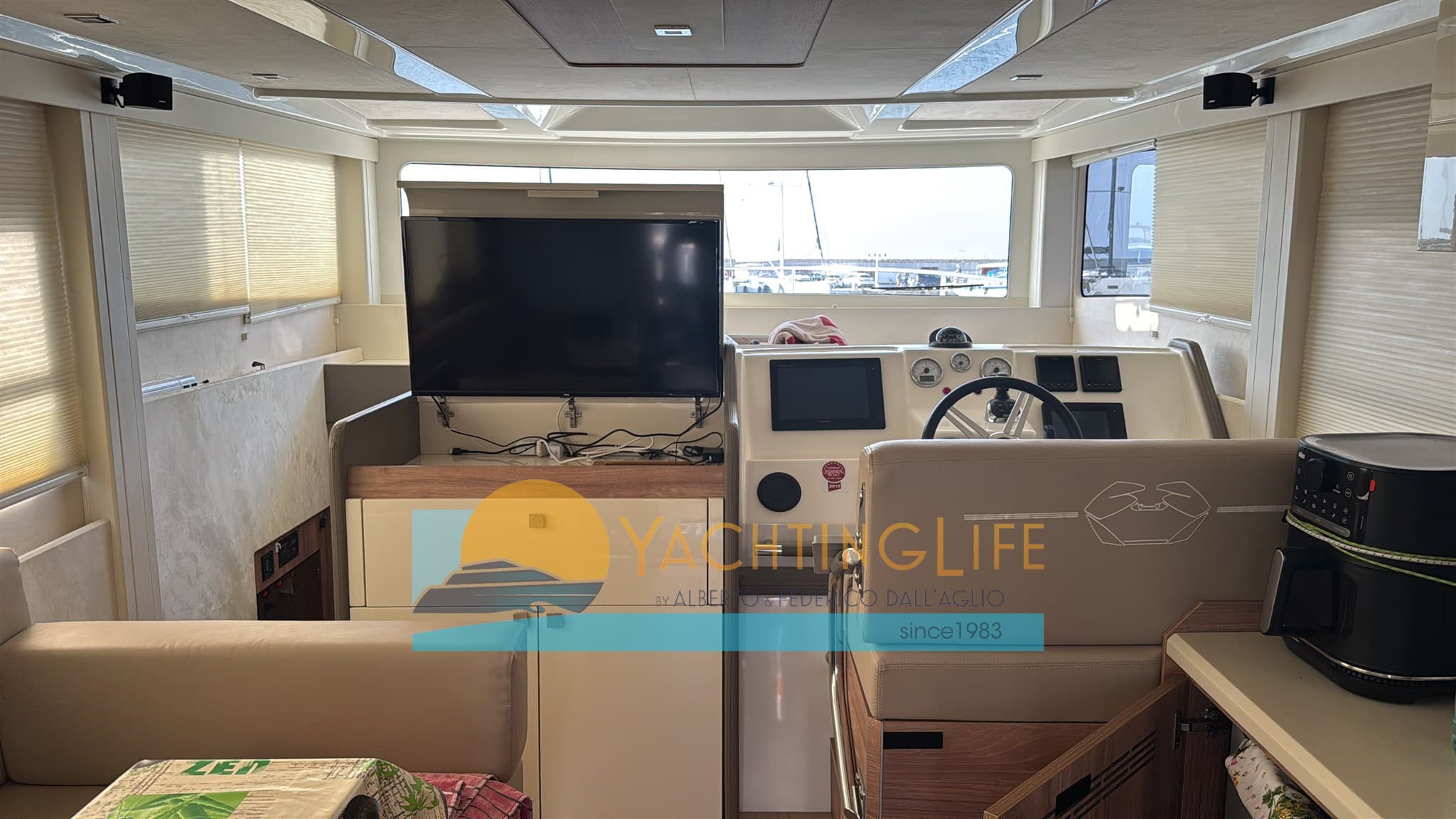 Cranchi Eco Trawler 43 - Interior View Cranchi Eco Trawler 43 - Interior View