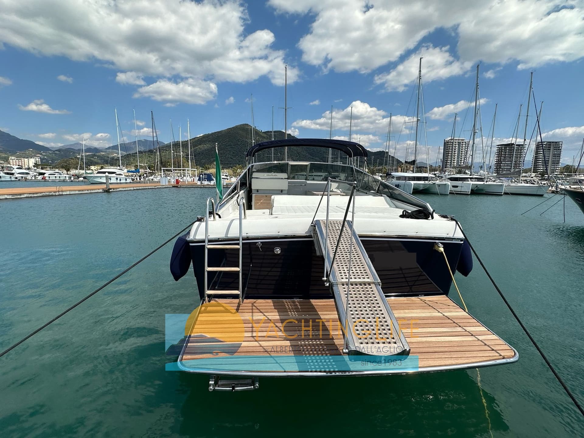 Itama Itama 48 - Interior View Itama Itama 48 - Interior View