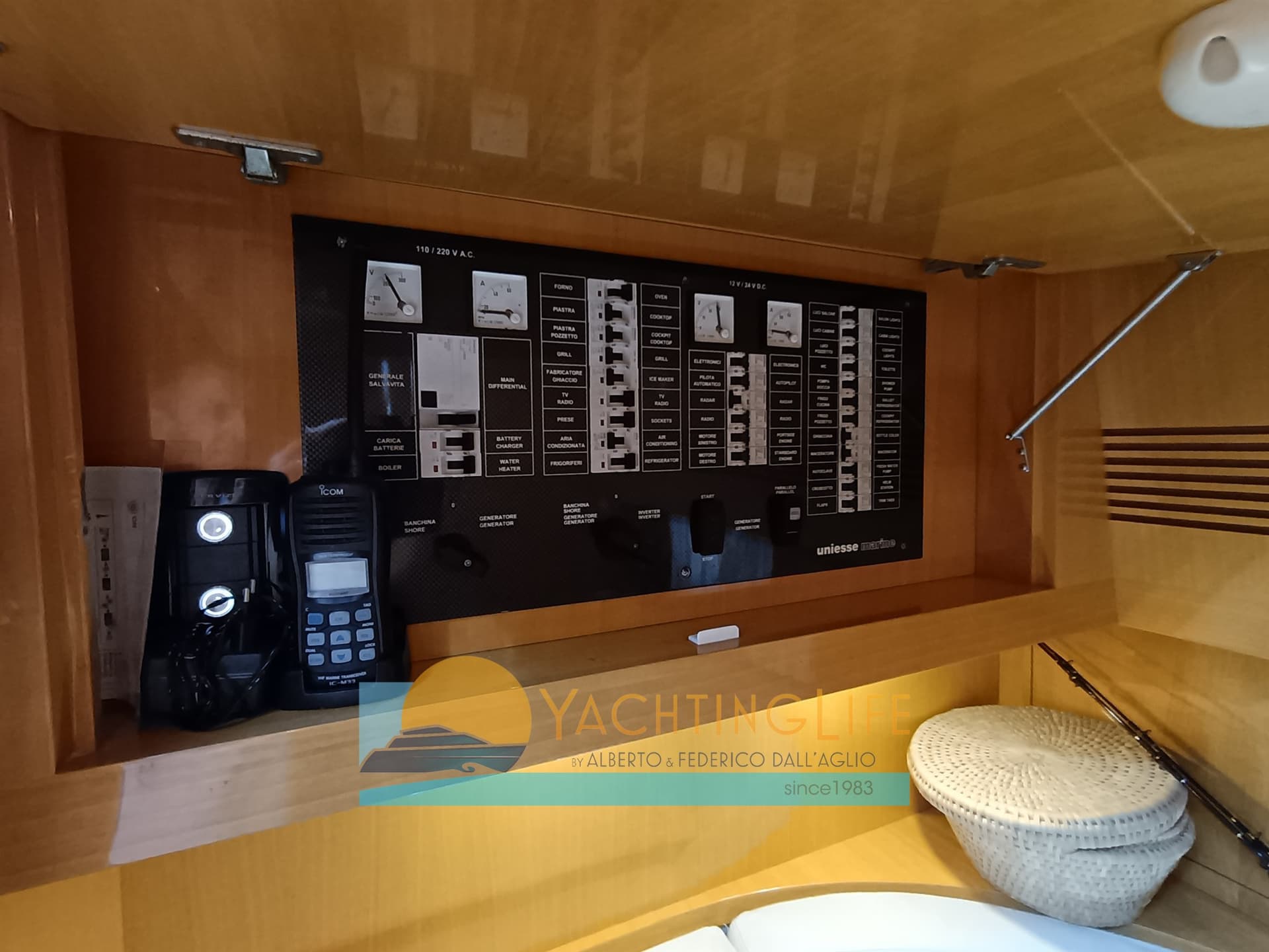 Uniesse Marine Uniesse 42' Open usato - foto hero 14