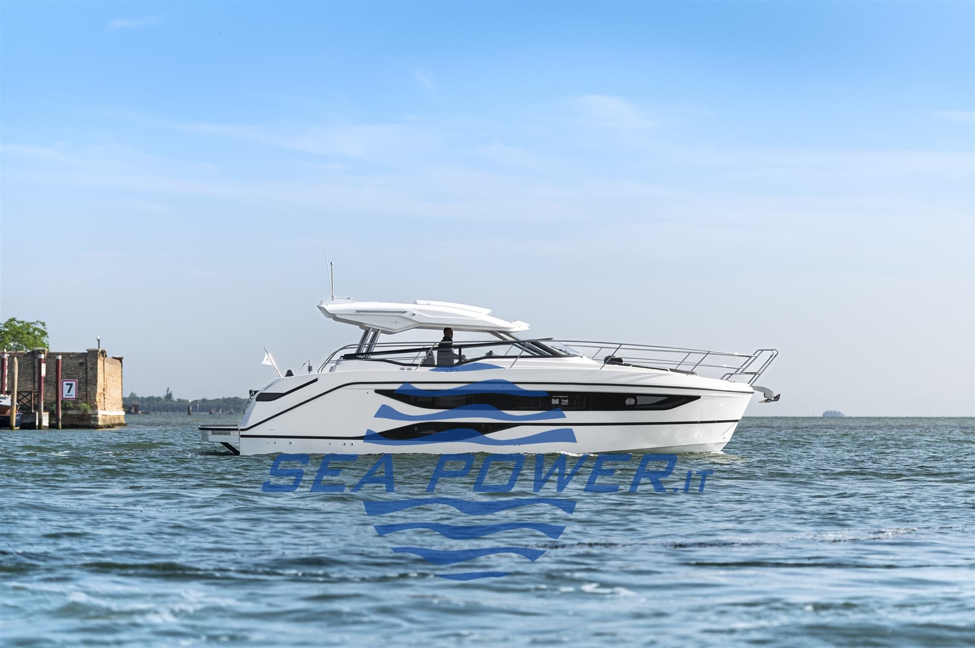 Bavaria Sr 36 Open Top - Main View Bavaria Sr 36 Open Top - Main View