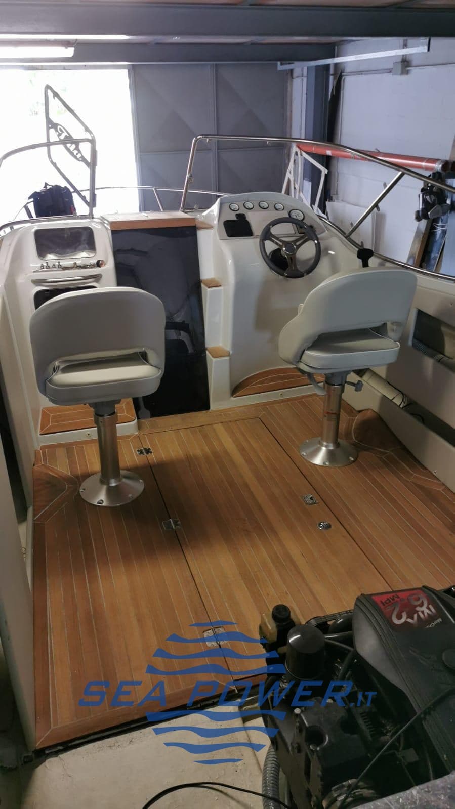 Regal Marine 2119 - Interior View Regal Marine 2119 - Interior View