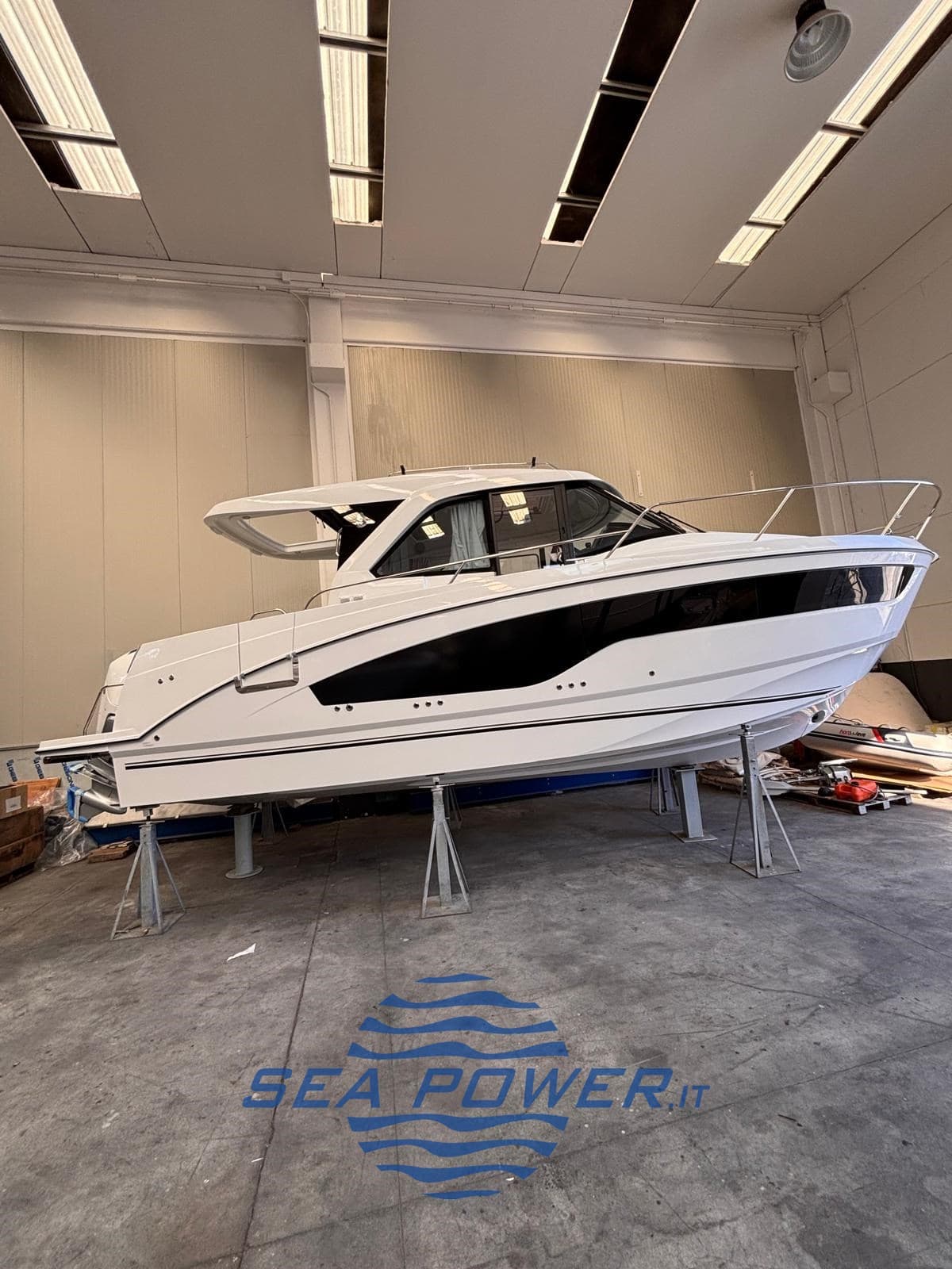 Beneteau Antares 9 Md.2025 used - detail 3