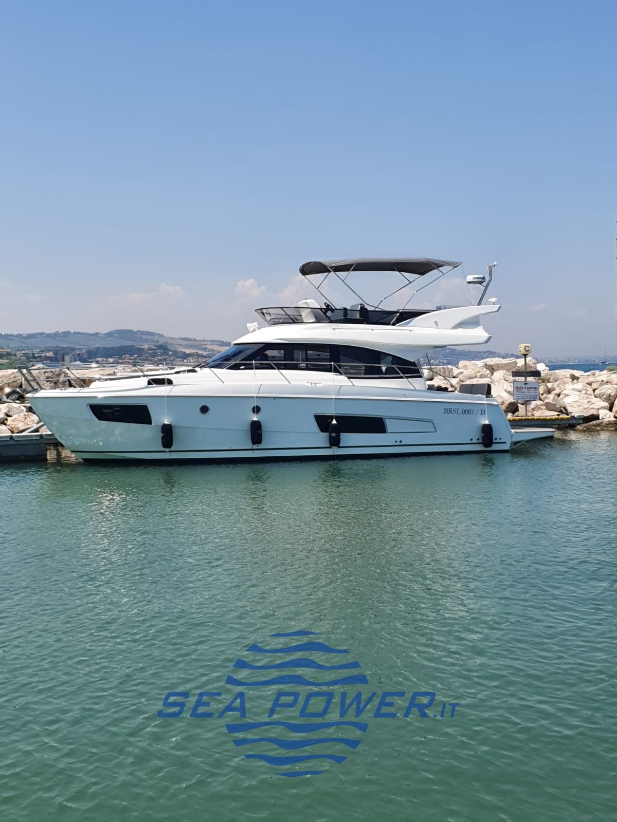 Bavaria Virtess 420 Fly - Interior View Bavaria Virtess 420 Fly - Interior View