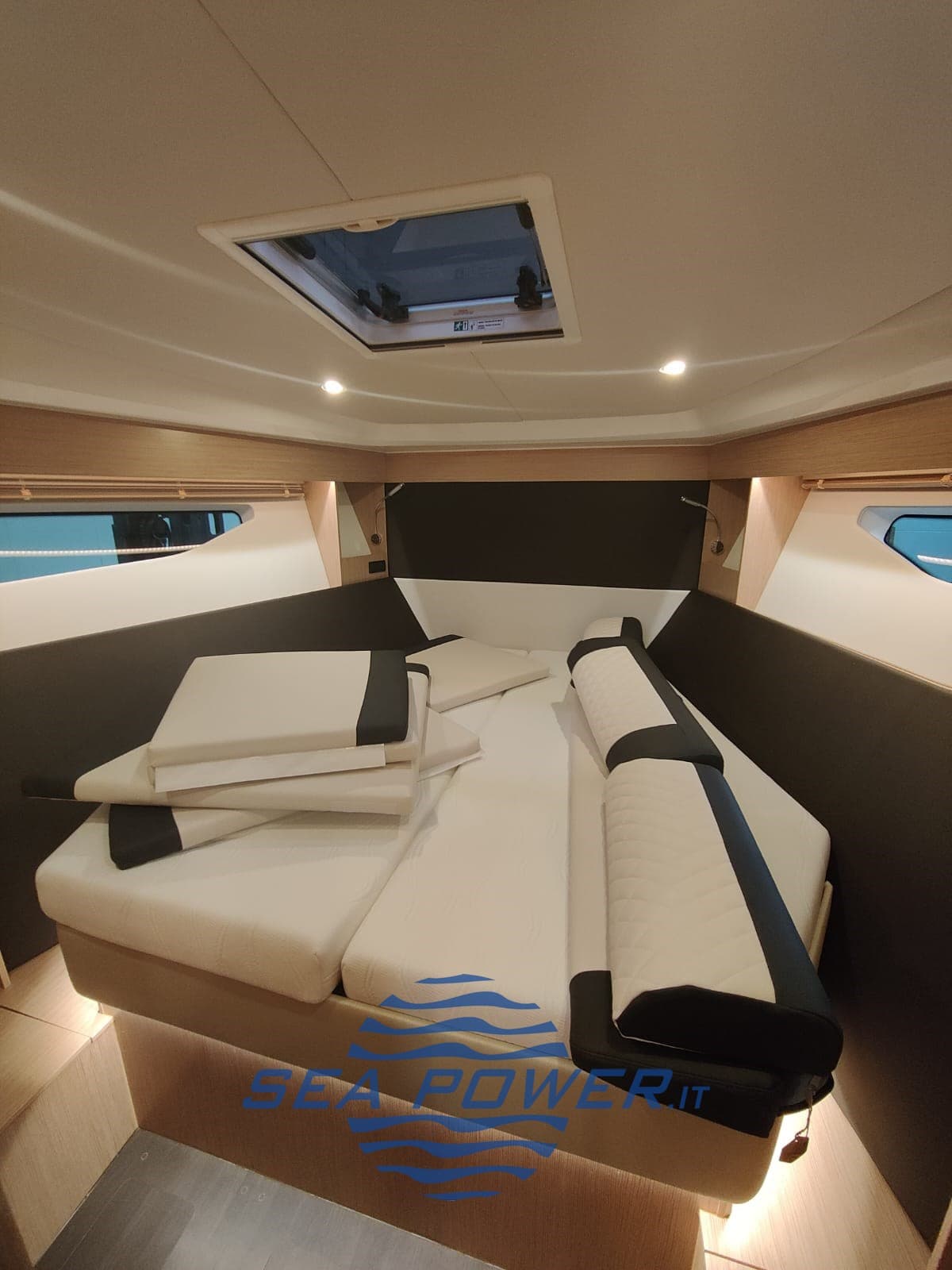 Bavaria SR 38 Open Top Charter usato - foto hero 7