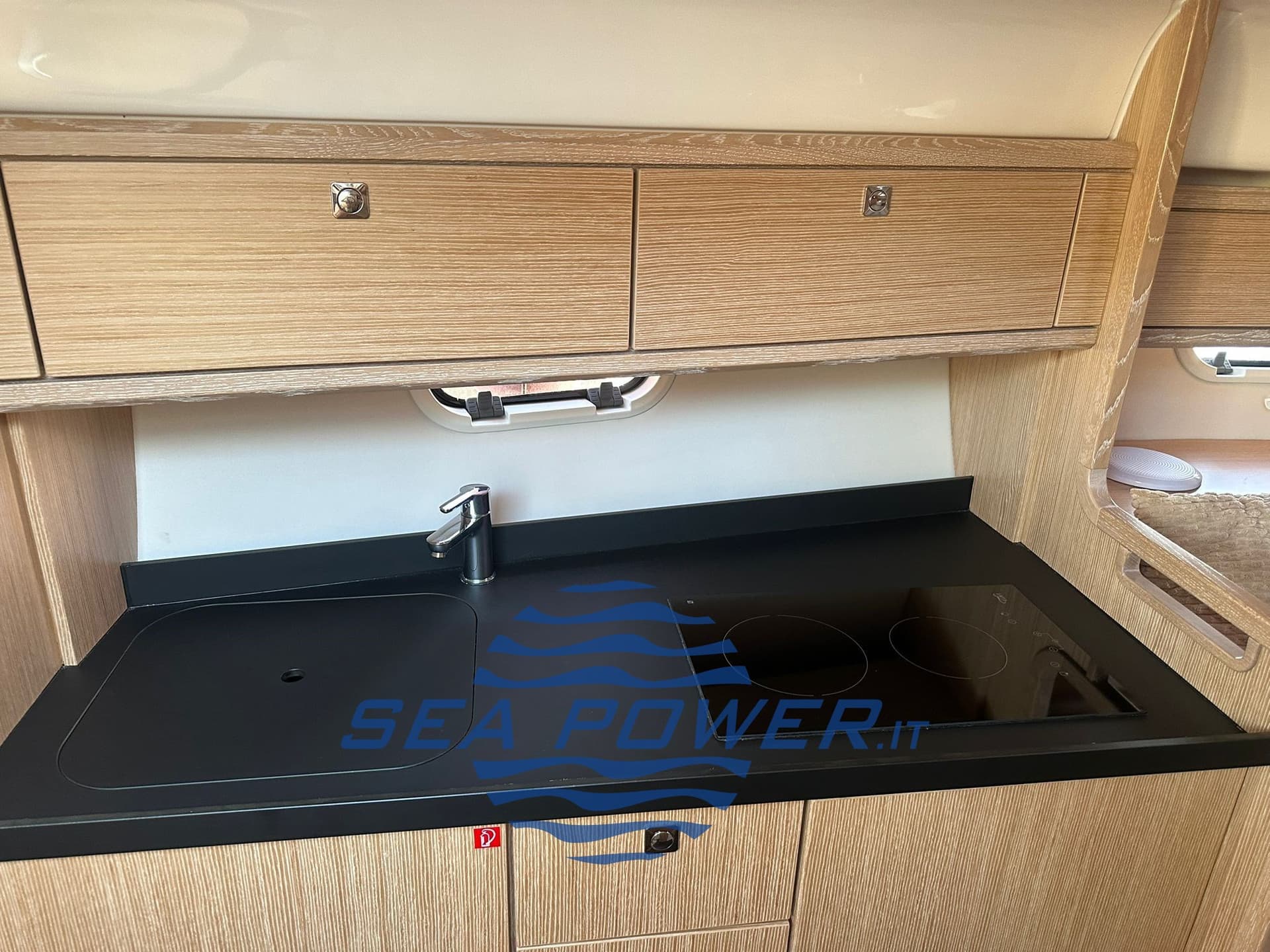 Bavaria S 29 - Deck View Bavaria S 29 - Deck View