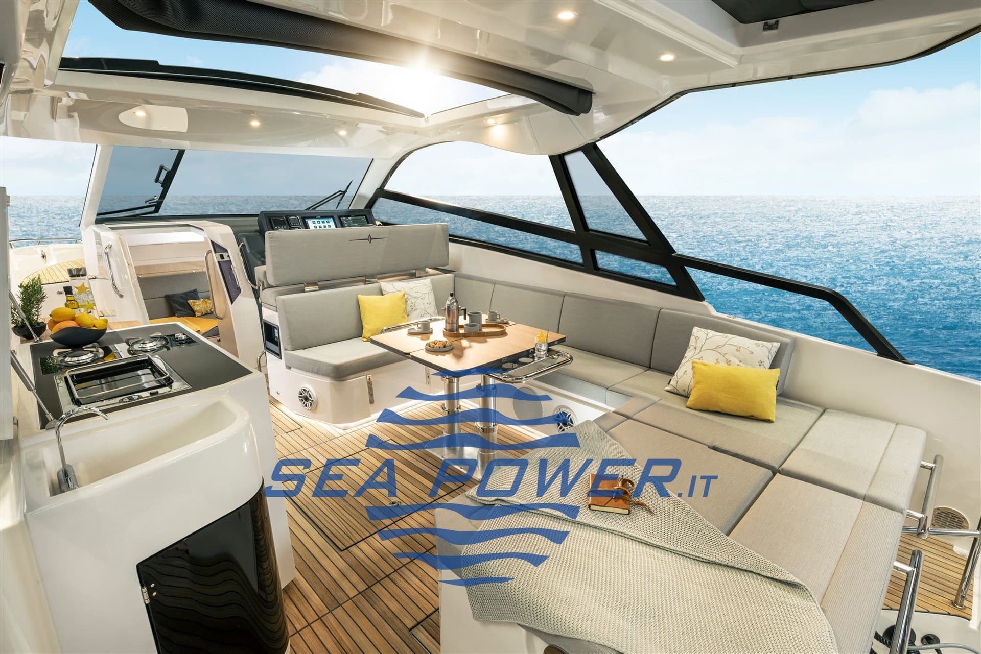 Bavaria Vida 33 Hard Top - Deck View Bavaria Vida 33 Hard Top - Deck View