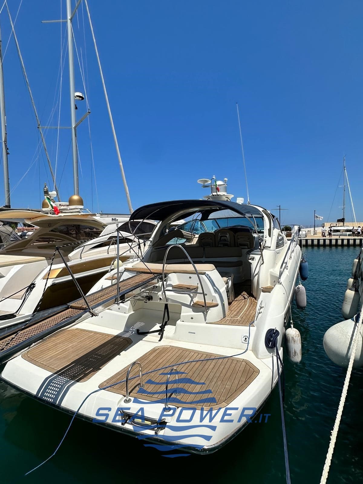 Cranchi Mediterrane 43 Open Top - Detail View 1 Cranchi Mediterrane 43 Open Top - Detail View 1