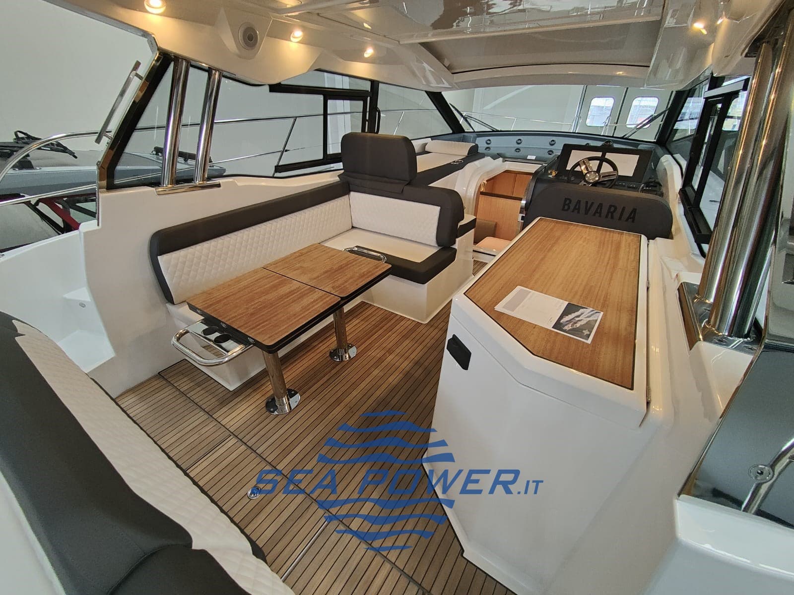 Bavaria Sr 38 Hard Top In Pronta Consegna - Deck View Bavaria Sr 38 Hard Top In Pronta Consegna - Deck View