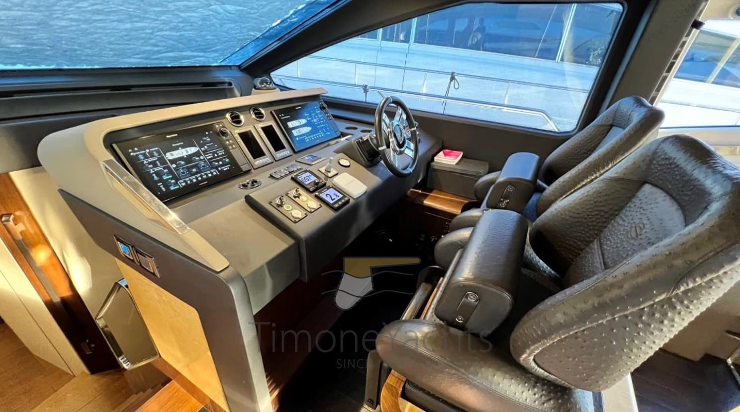 Azimut 72 Flybridge usato - foto hero 11
