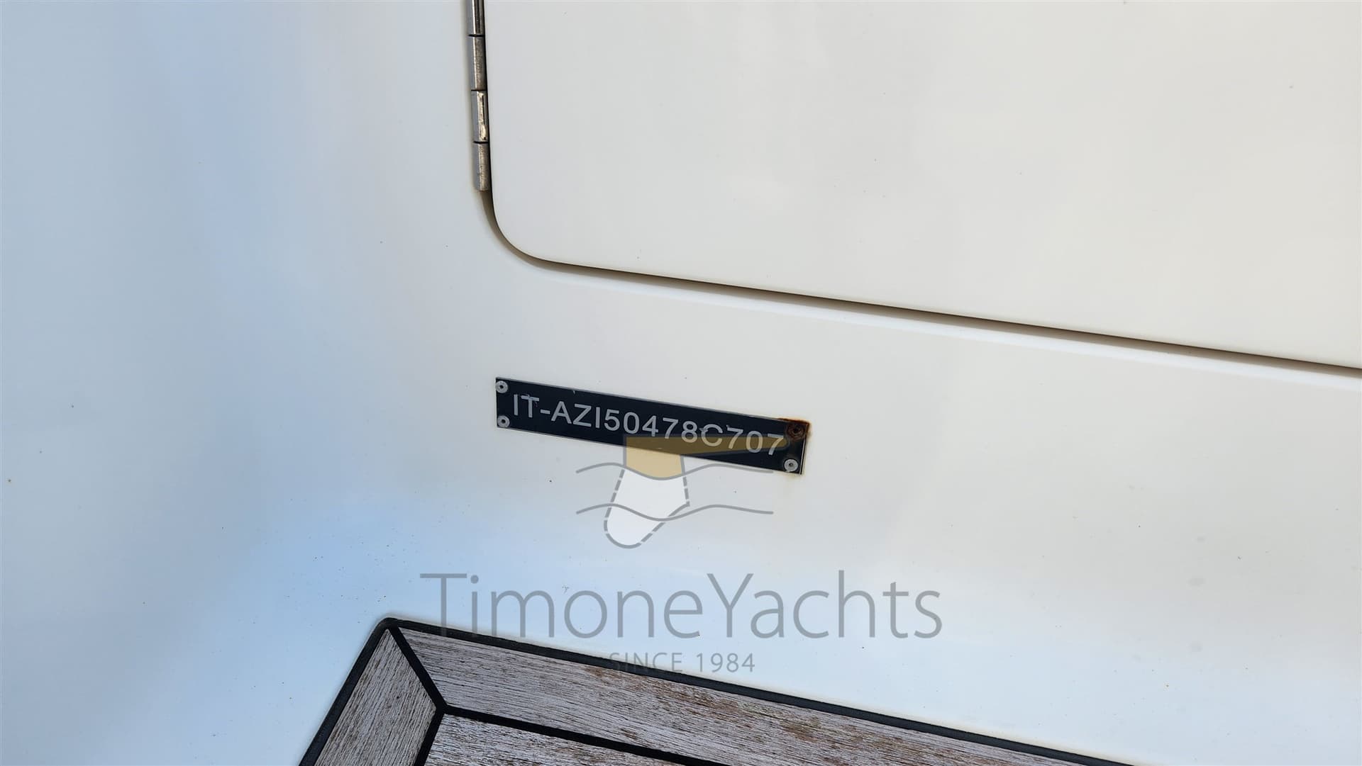 Azimut 50 Flybridge - Interior View Azimut 50 Flybridge - Interior View