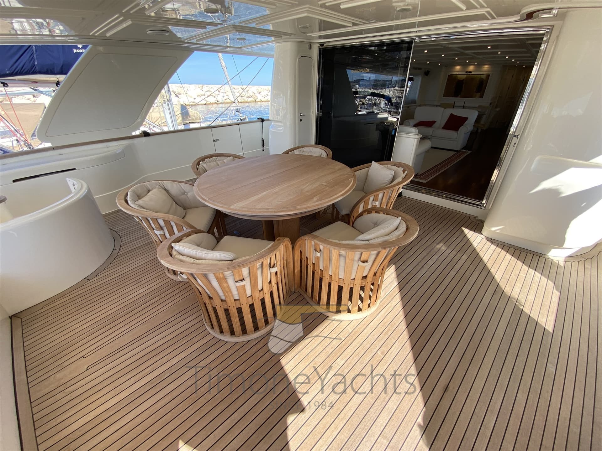 Custom Line Navetta 30 - Interior View Custom Line Navetta 30 - Interior View