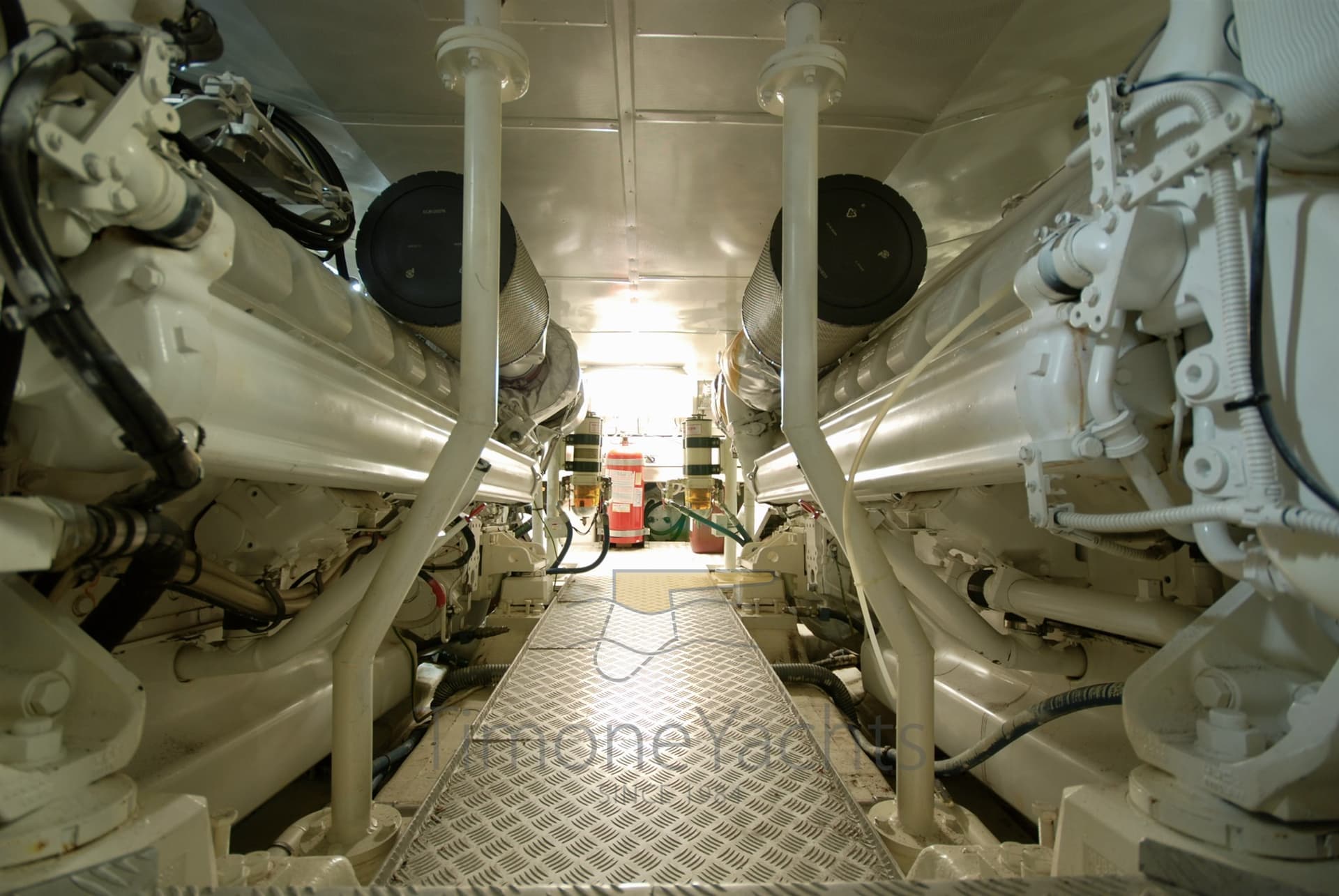 Azimut 86S d'occasion - image hero 24