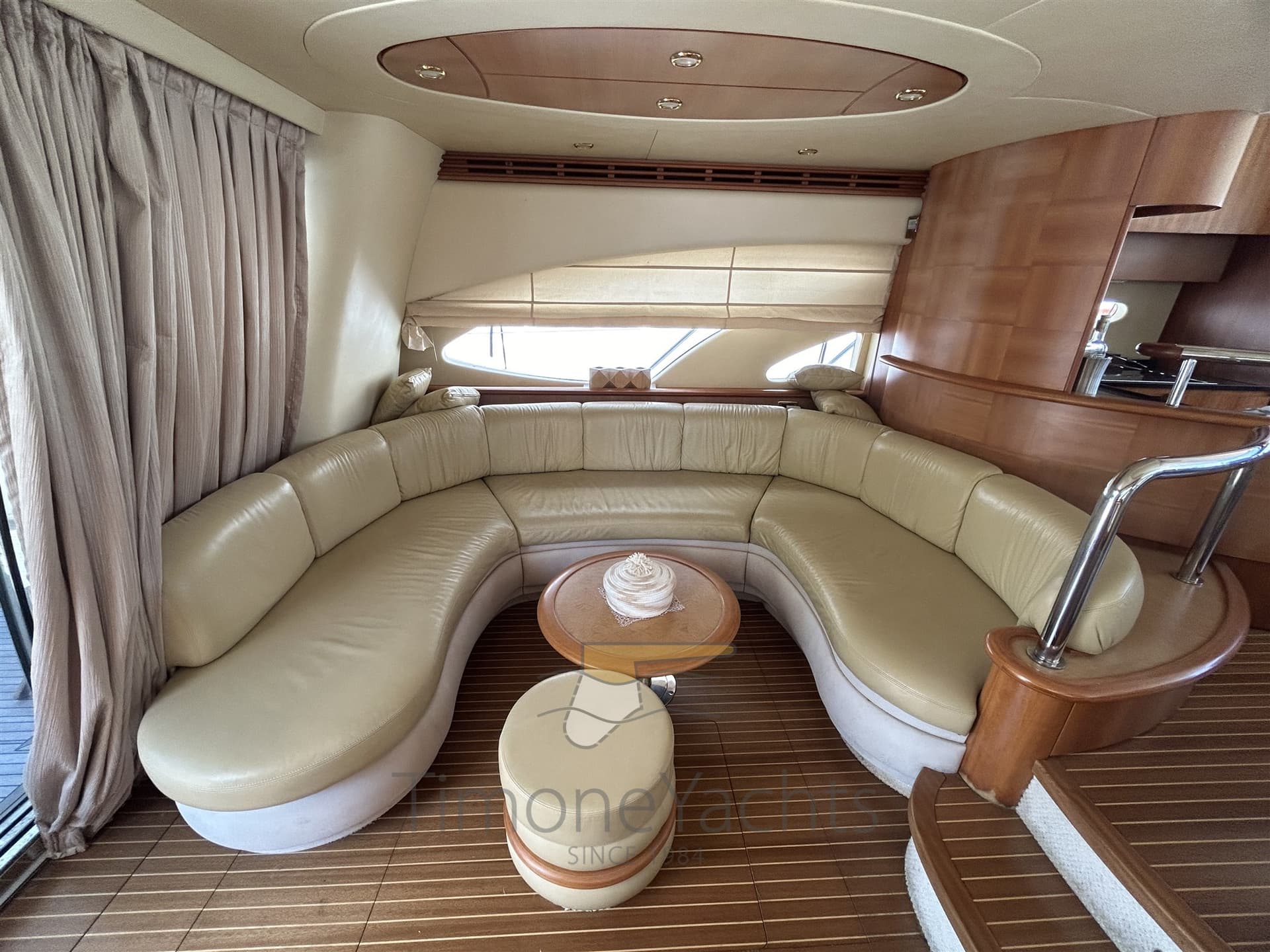 Azimut 62 Evo - Deck View Azimut 62 Evo - Deck View