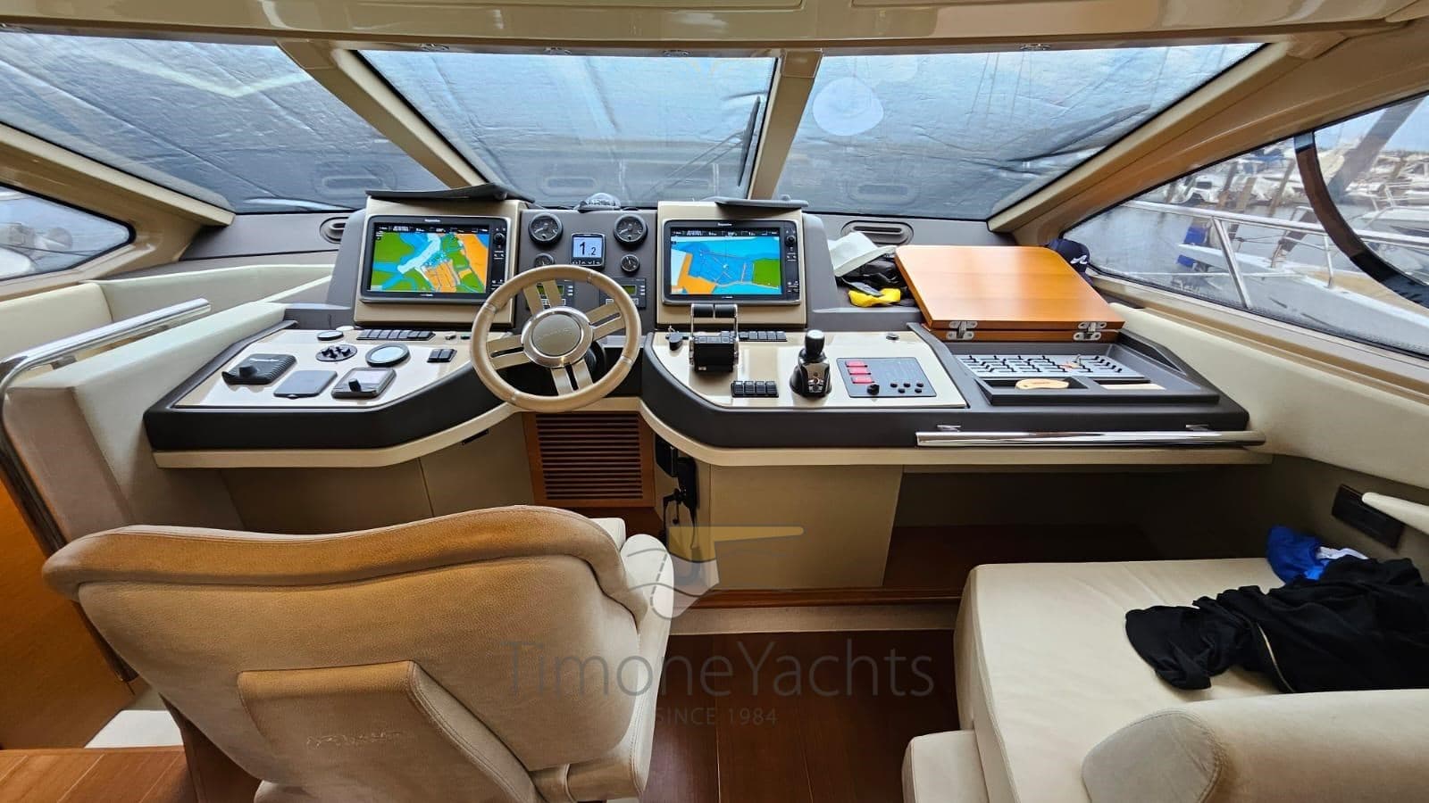 Azimut 60 Flybridge usato - foto hero 12