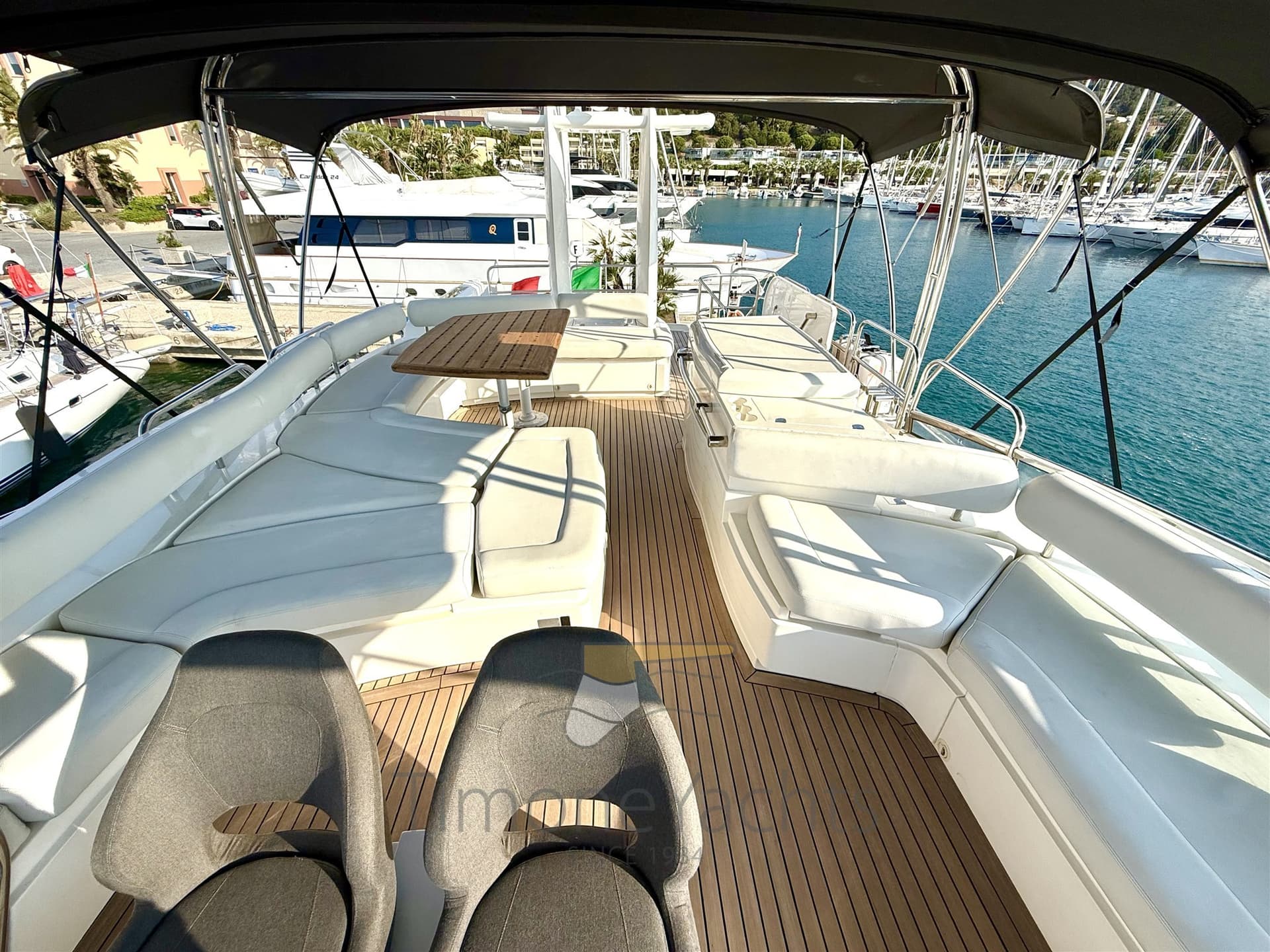 Fairline SQUADRON 74 usato - foto hero 9
