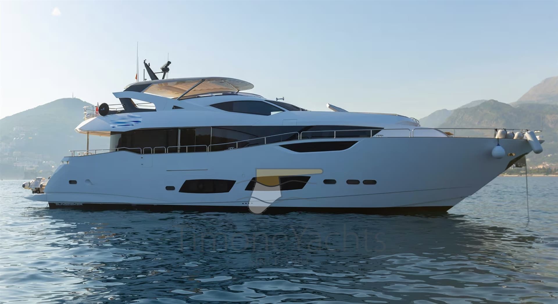 Sunseeker 95 - Detail View 1 Sunseeker 95 - Detail View 1