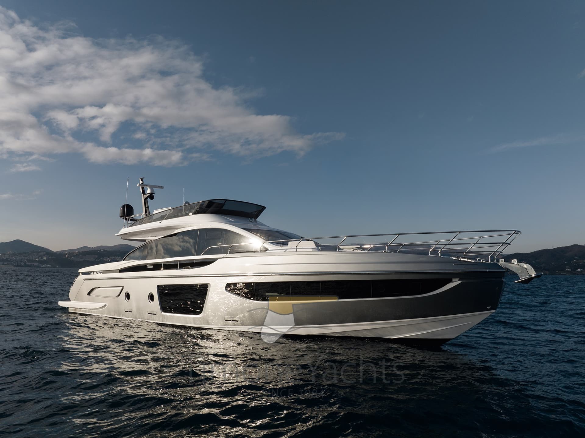 Azimut S7 usato - foto hero 2