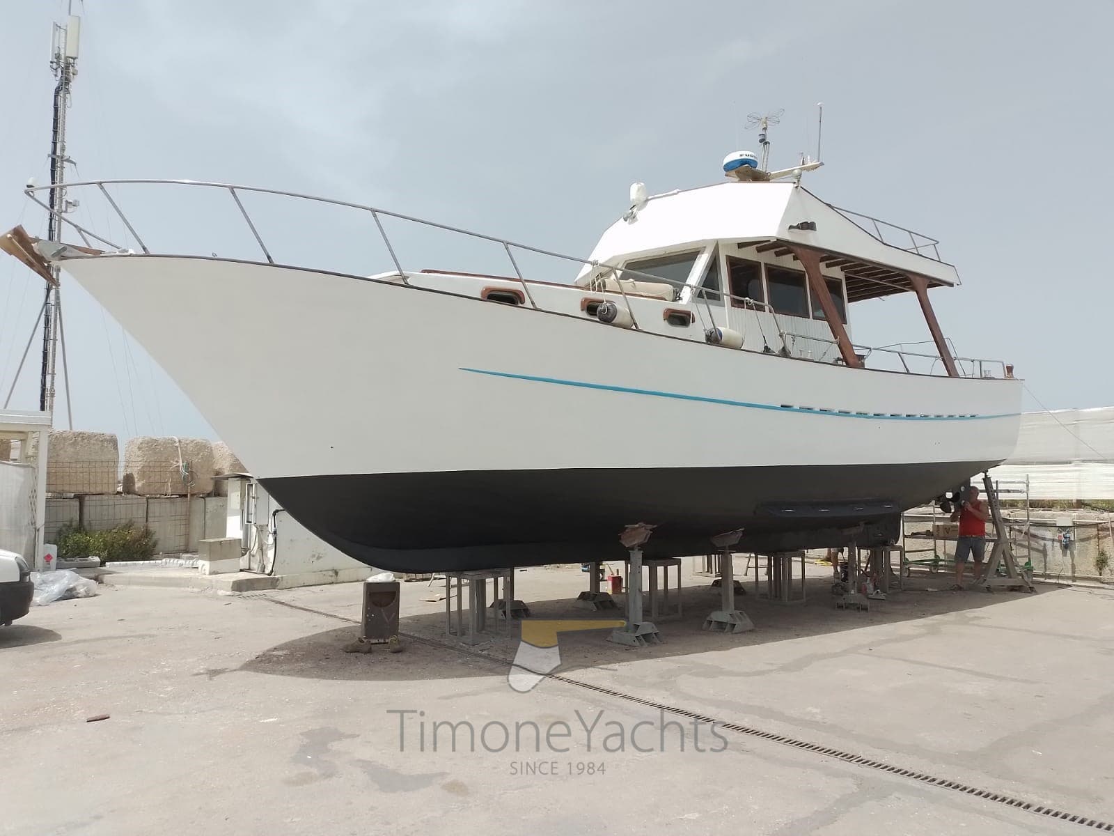 Azzurro Azzurro 44 - Main View Azzurro Azzurro 44 - Main View