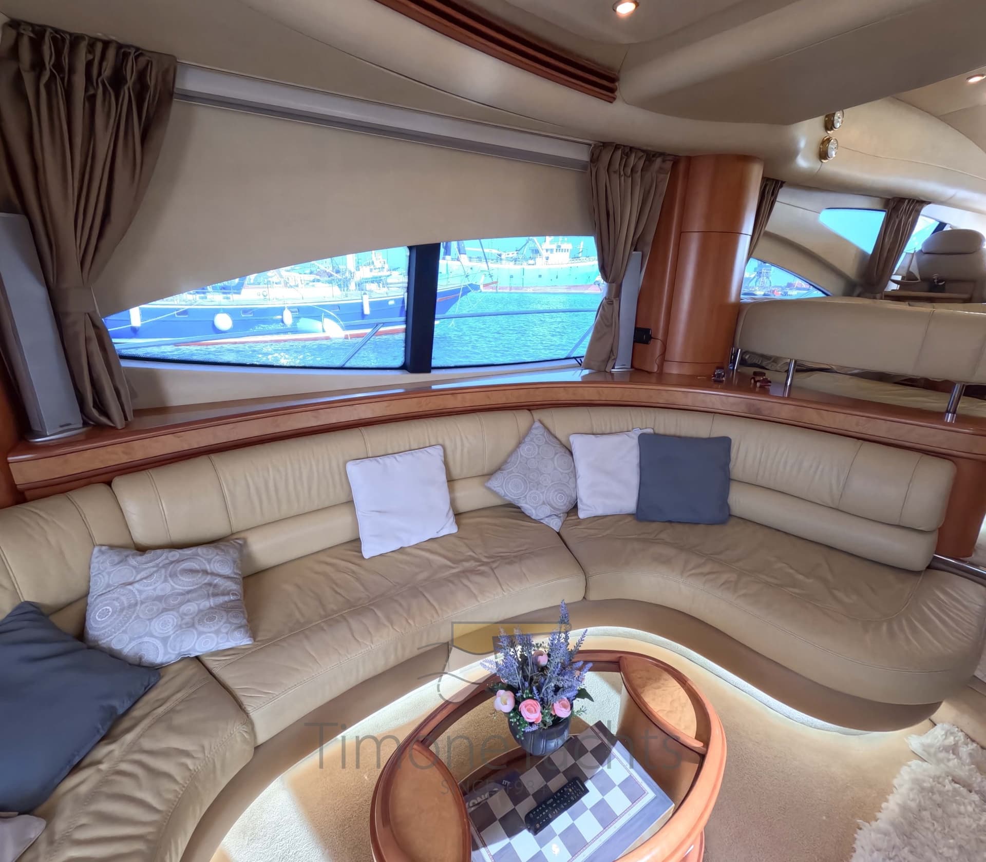 Azimut 68 EVO usato - foto hero 8