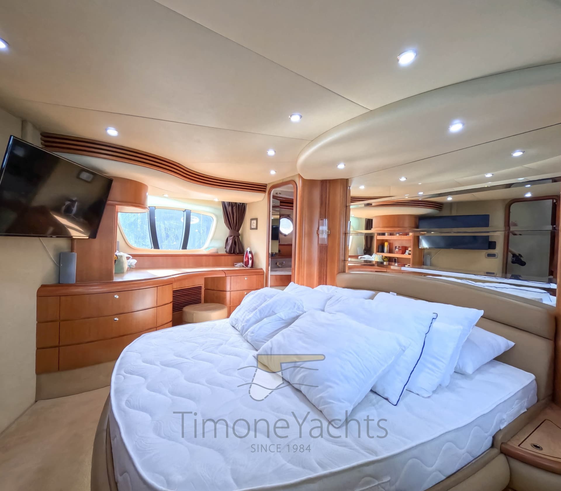 Azimut 68 EVO usato - foto hero 12