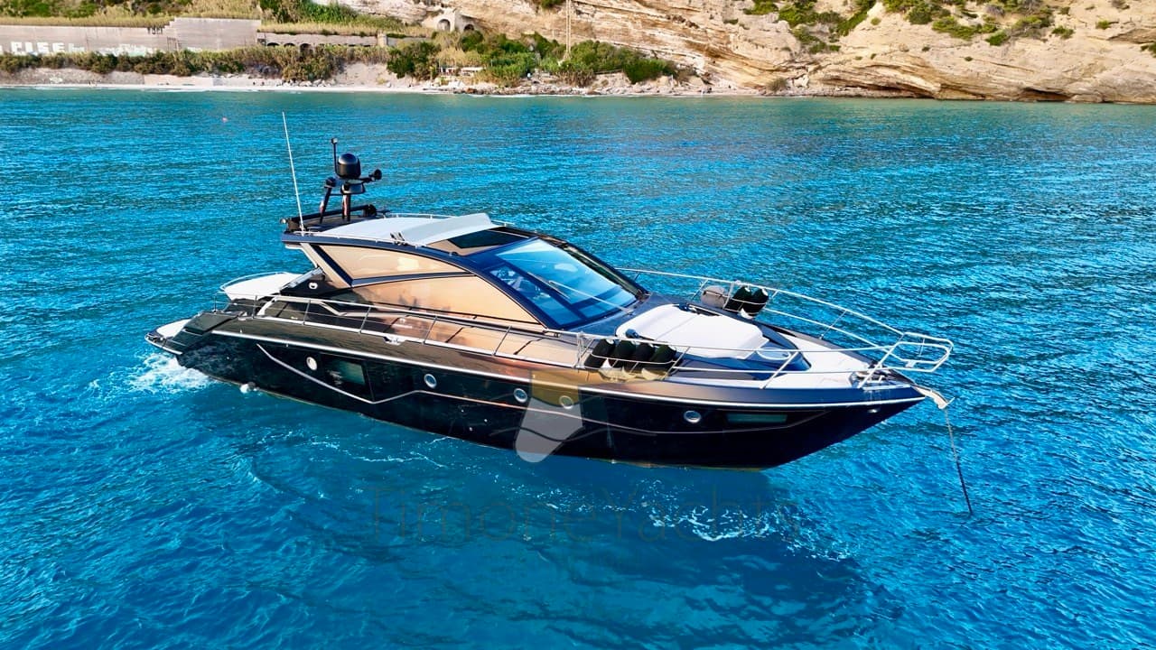 Cranchi 60 St - Detail View 1 Cranchi 60 St - Detail View 1