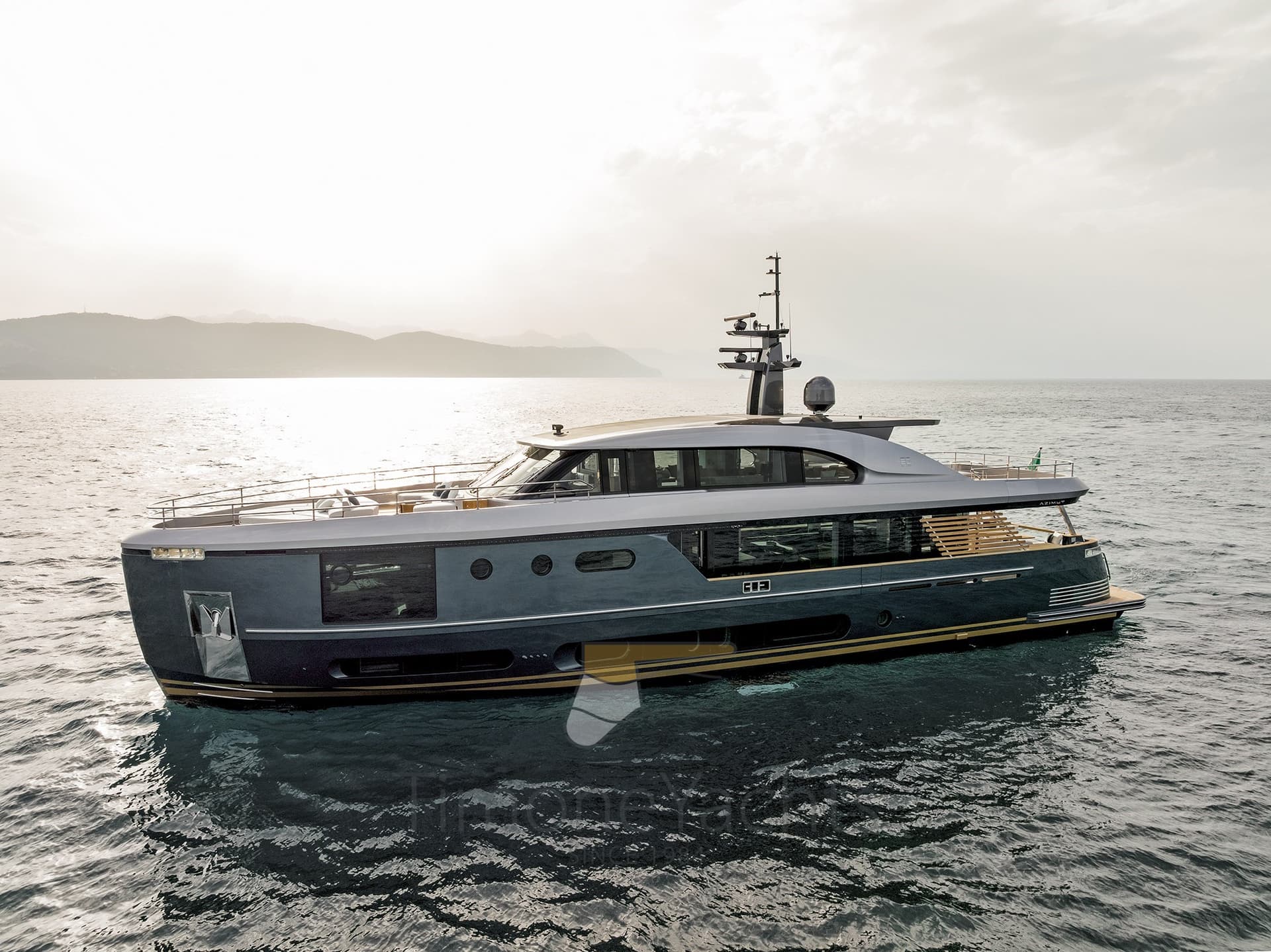 Azimut Magellano 30m used - detail 1