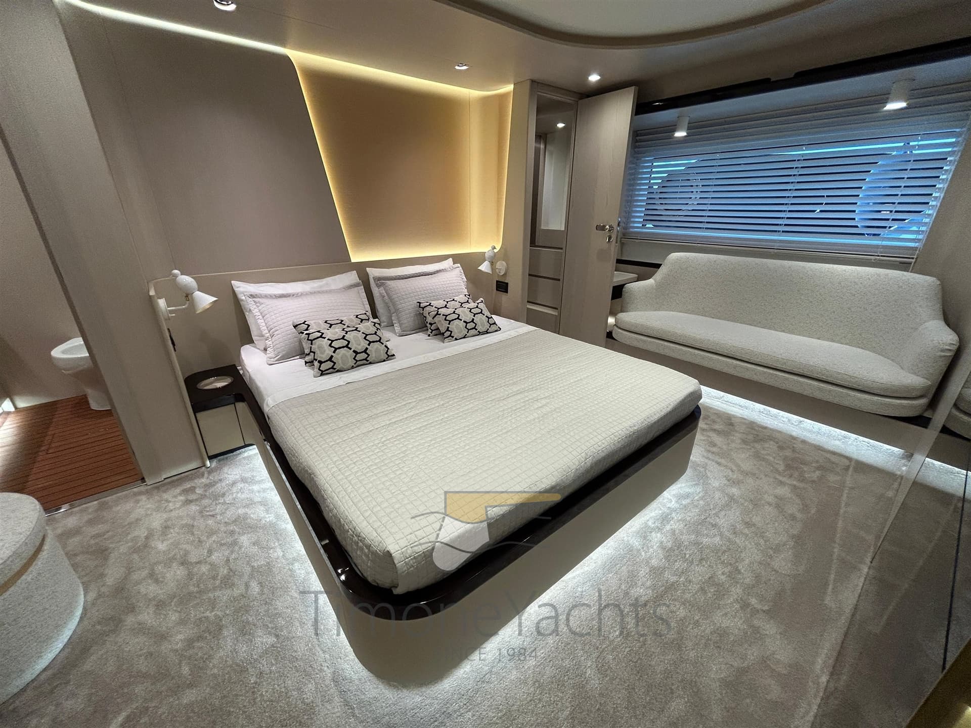 Azimut 78 Flybridge usato - foto hero 13