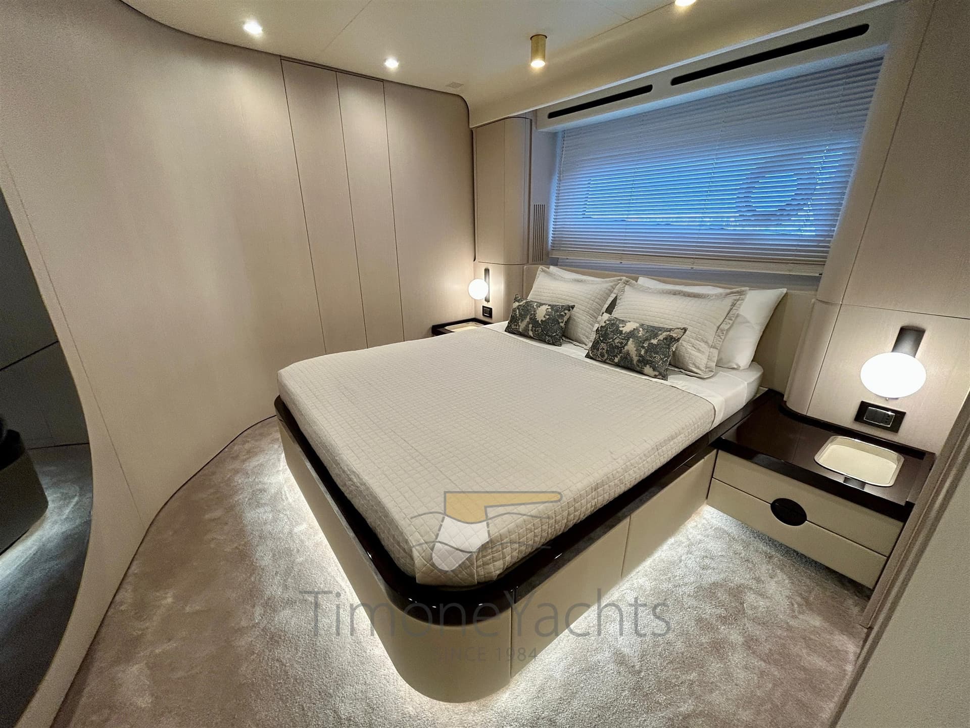 Azimut 78 Flybridge usato - foto hero 17