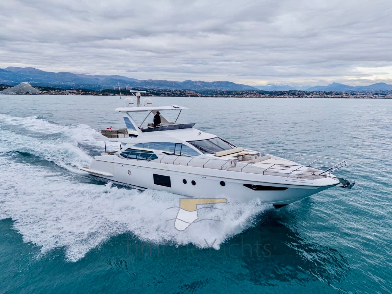 Azimut Azimut 66 Flybridge - Detail View 1 Azimut Azimut 66 Flybridge - Detail View 1