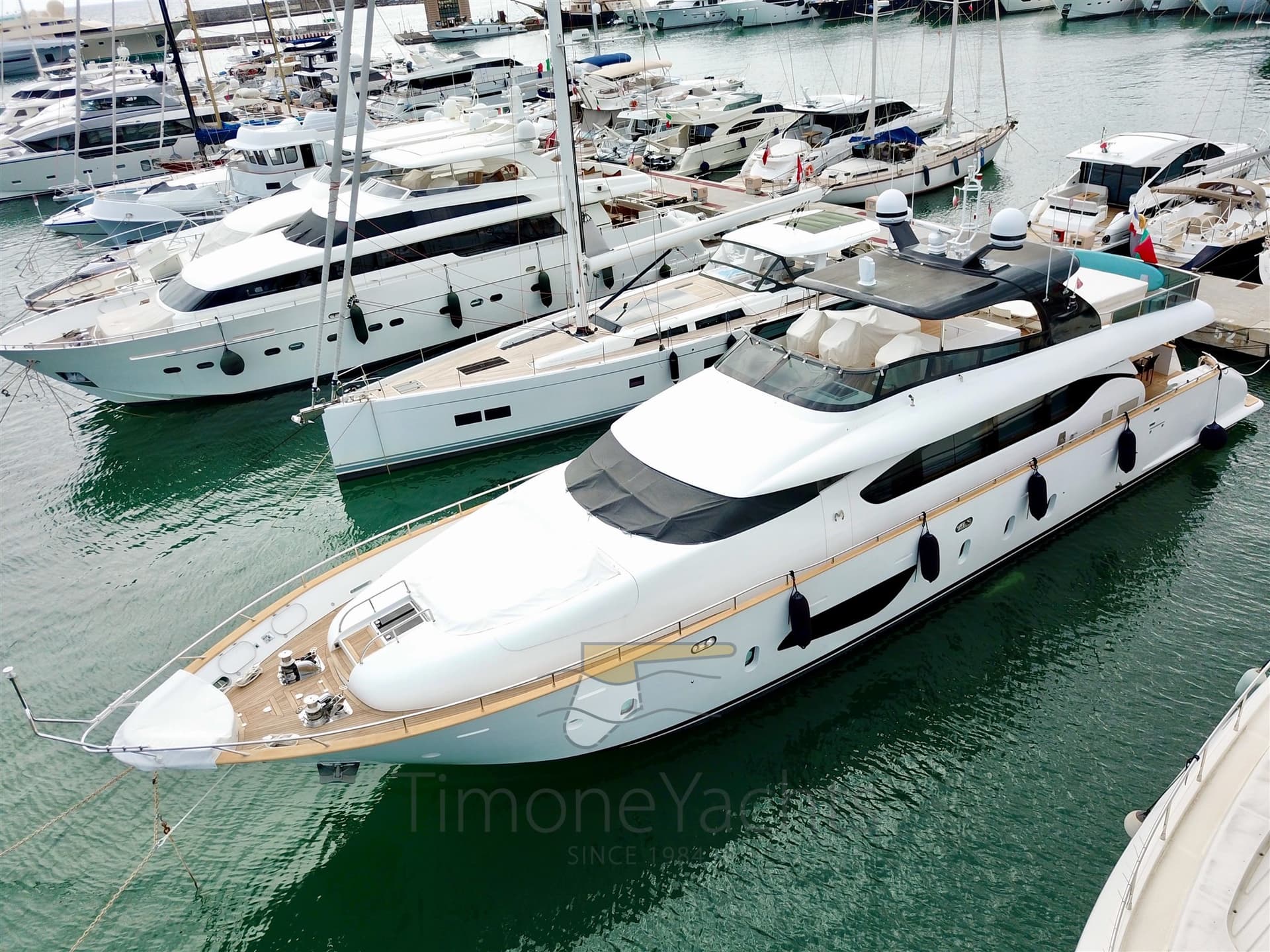 Fipa Maiora 27 - Main View Fipa Maiora 27 - Main View