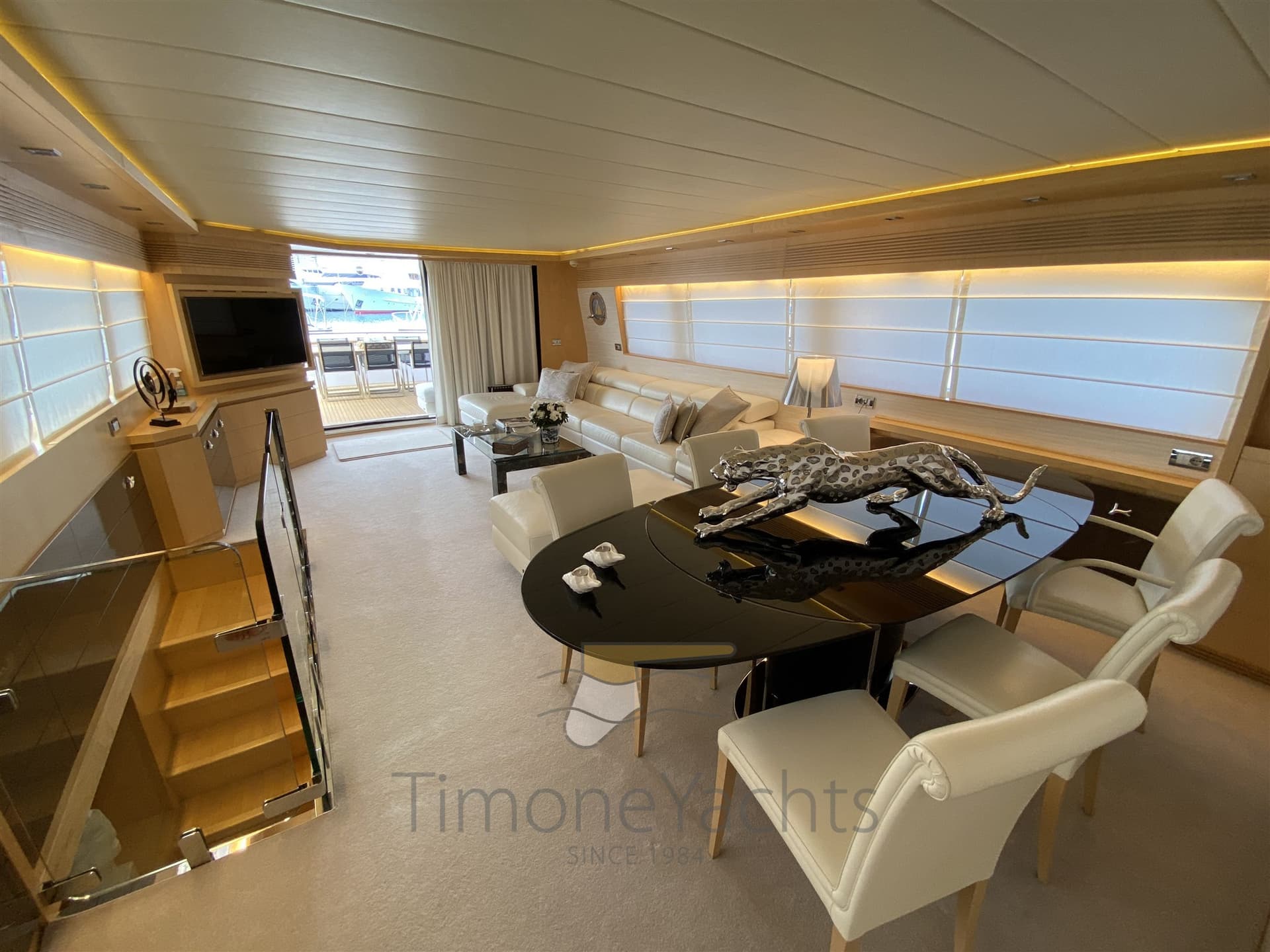 Fipa Maiora 27 - Deck View Fipa Maiora 27 - Deck View