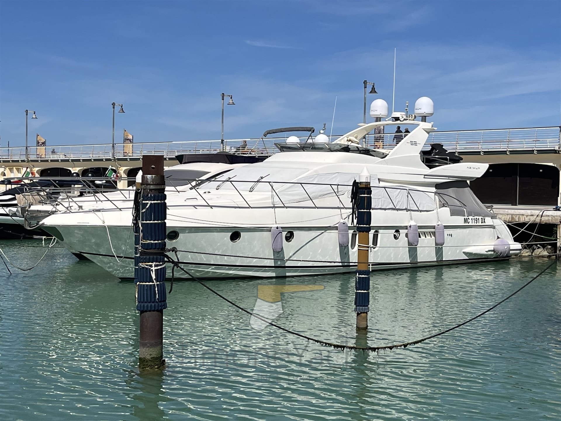 Azimut 62 Fly - Detail View 1 Azimut 62 Fly - Detail View 1