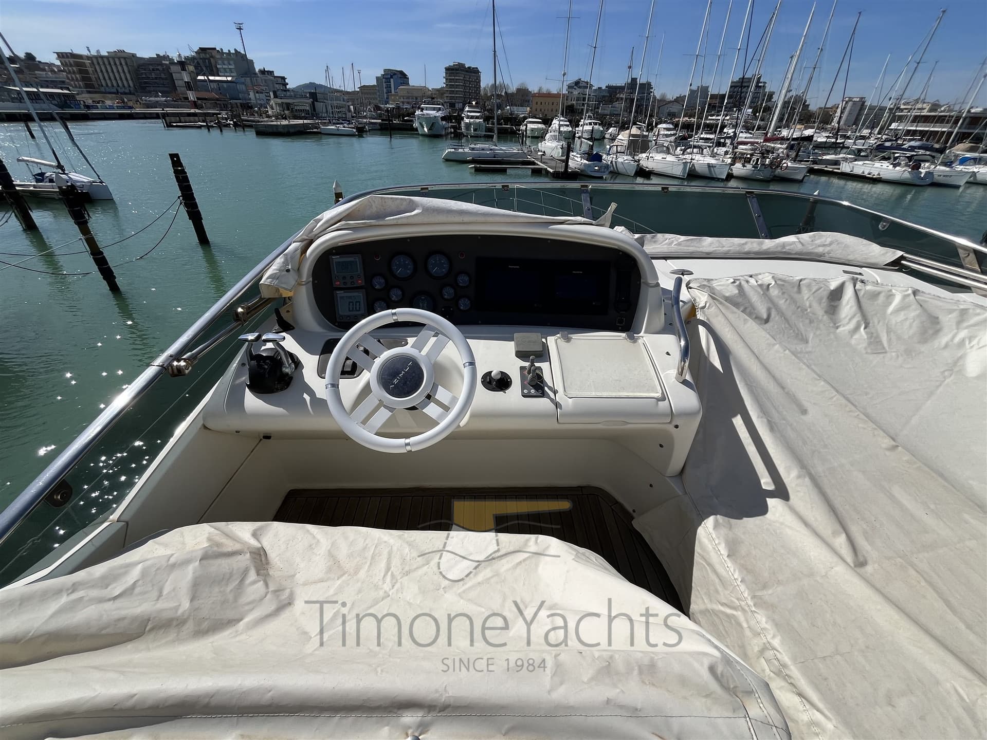 Azimut 62 Fly - Deck View Azimut 62 Fly - Deck View