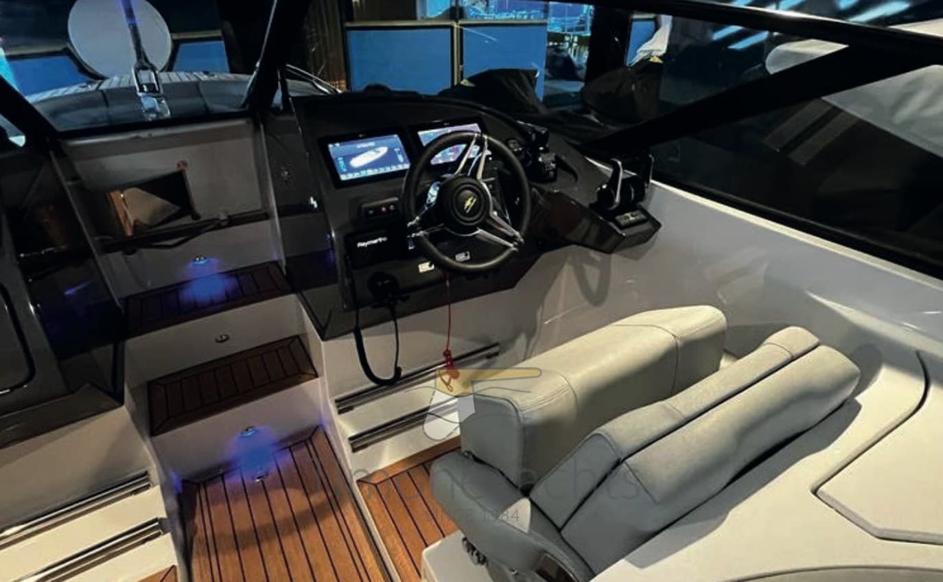 Castoldi 34 jet tender usato - foto hero 7
