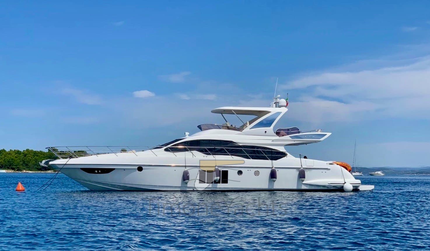 Azimut 64 Fly - Main View Azimut 64 Fly - Main View