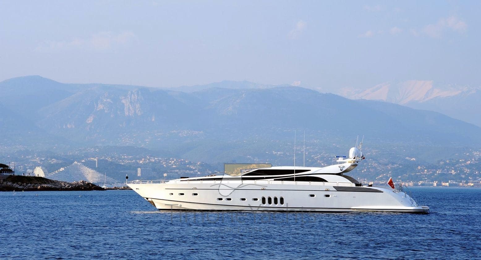 Arno Leopard 34m - Detail View 1 Arno Leopard 34m - Detail View 1