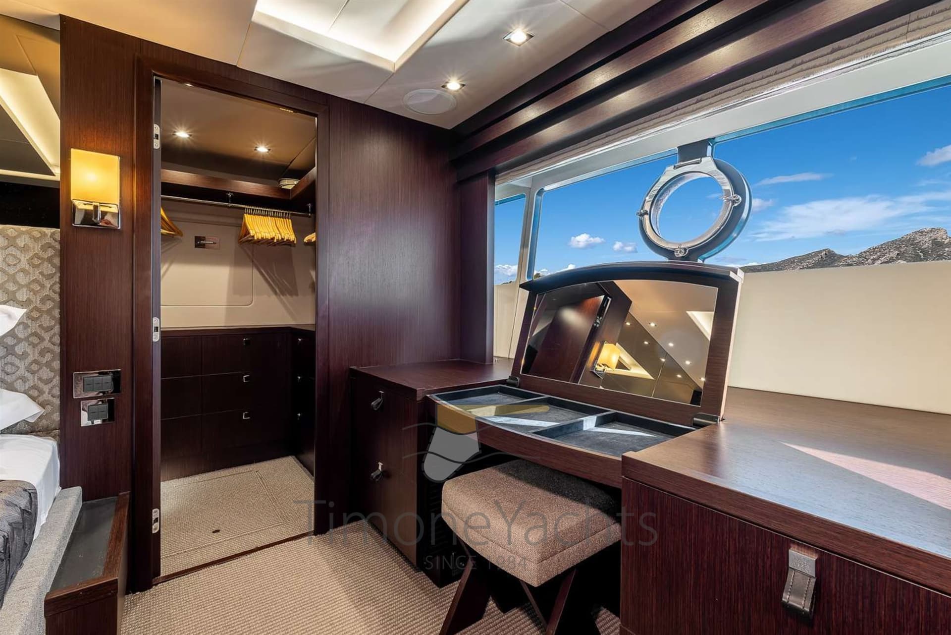 Sunseeker 86 used - hero image 18
