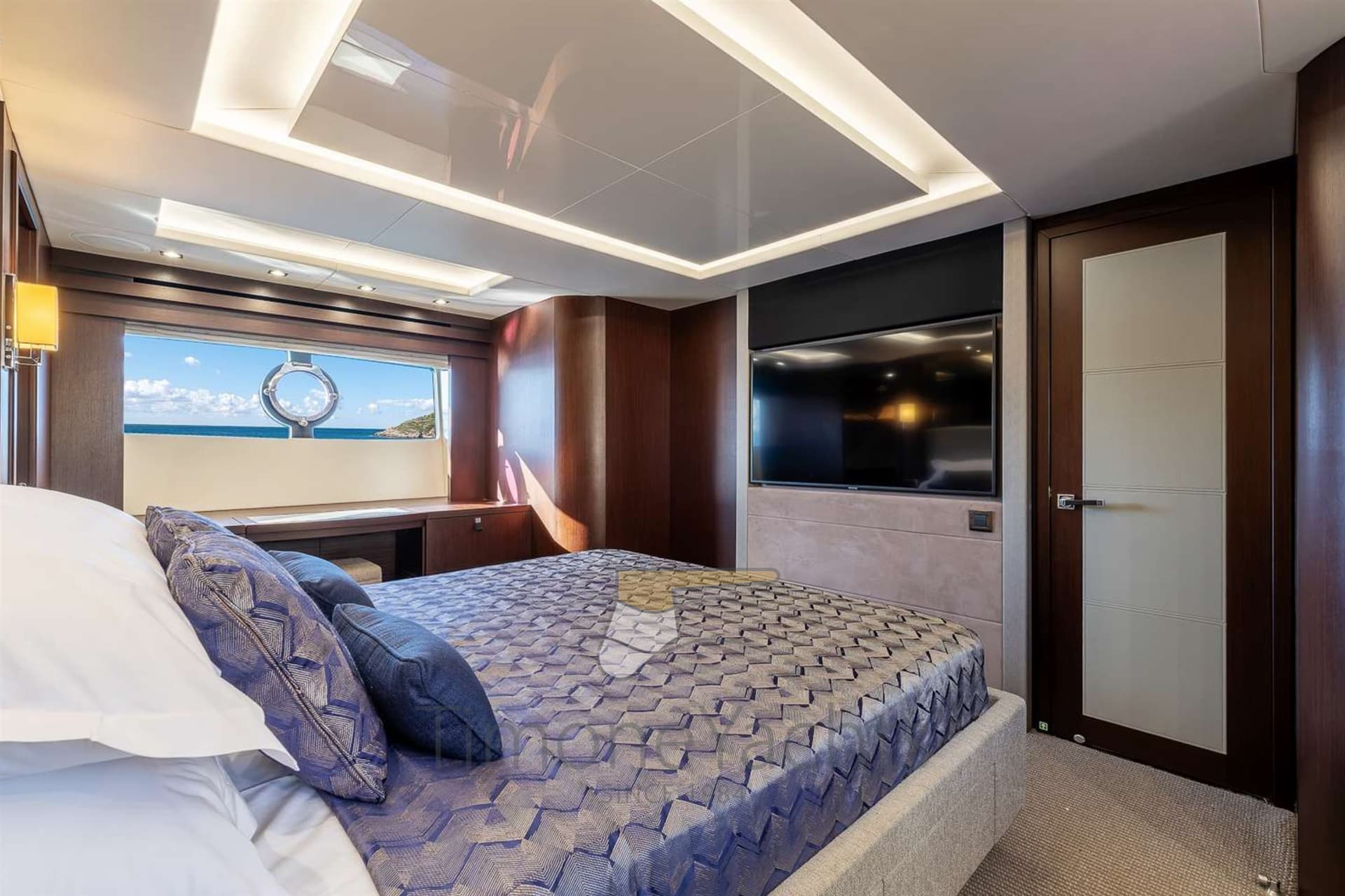 Sunseeker 86 used - hero image 16