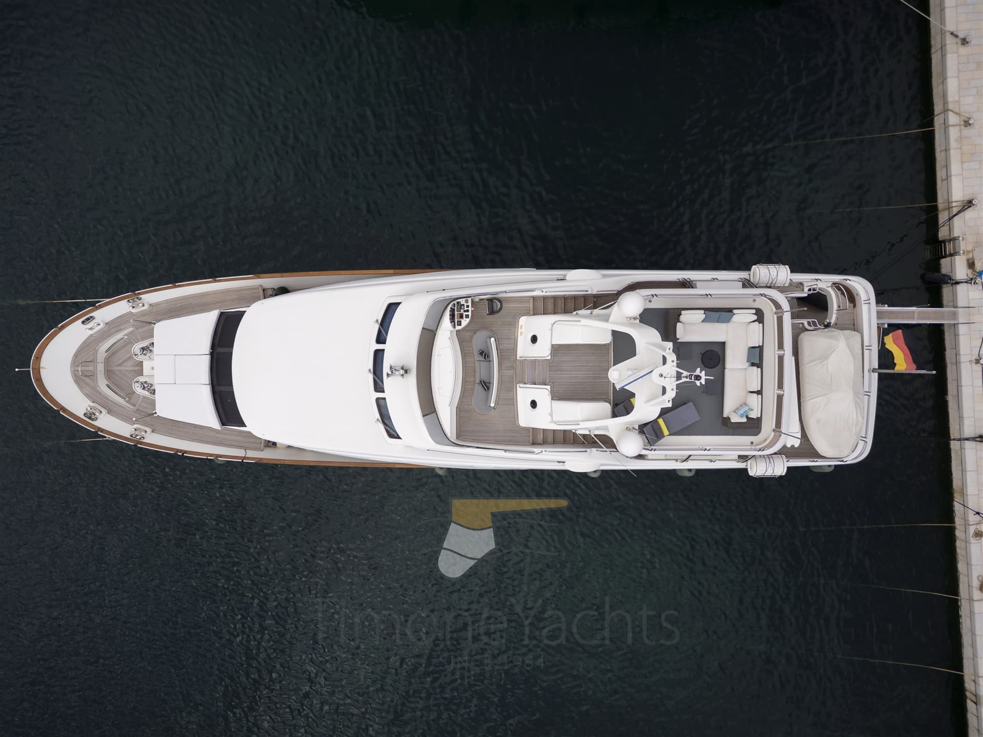 Benetti 100 Tradition - Detail View 1 Benetti 100 Tradition - Detail View 1