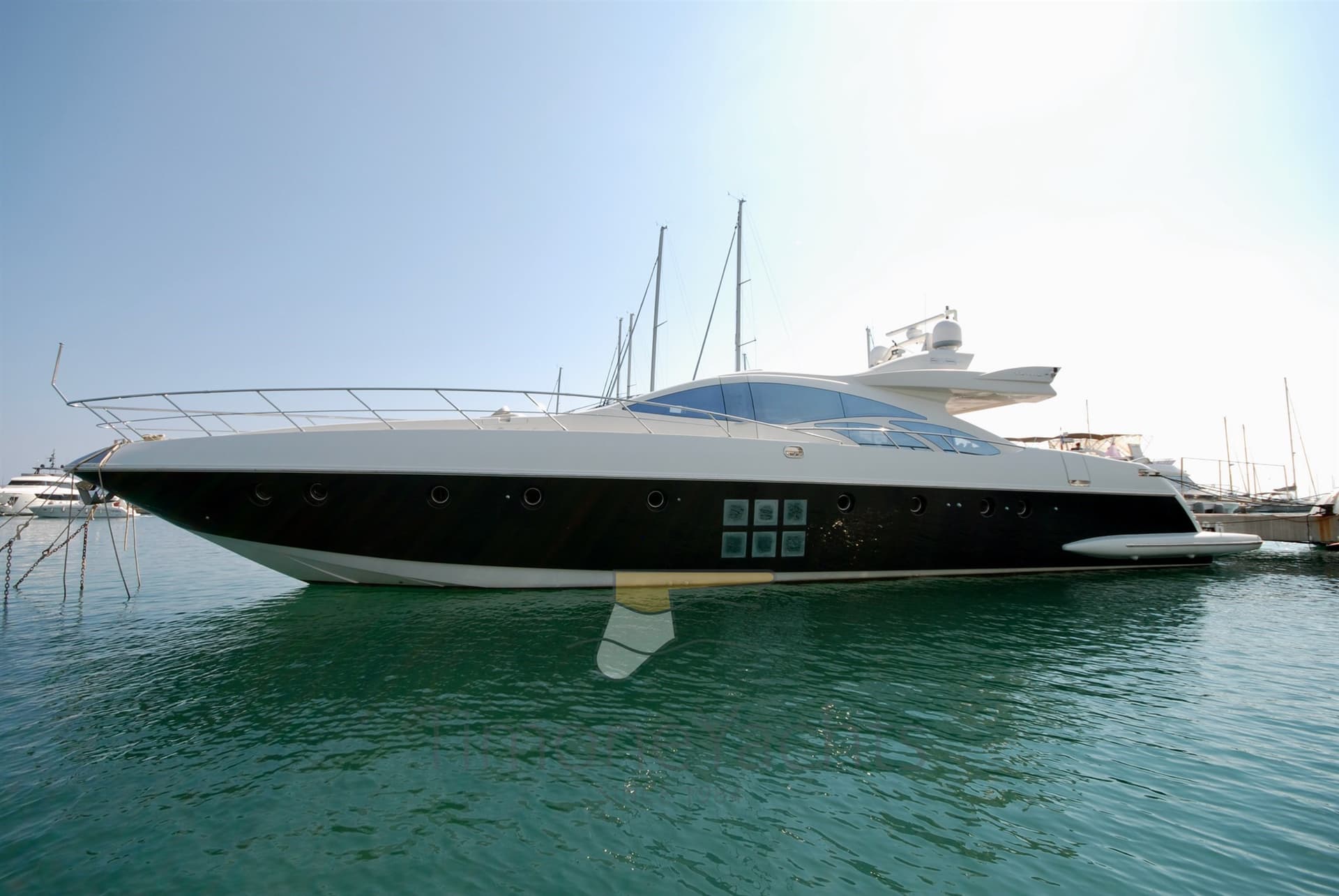 Azimut 86s gebraucht - Detail 1