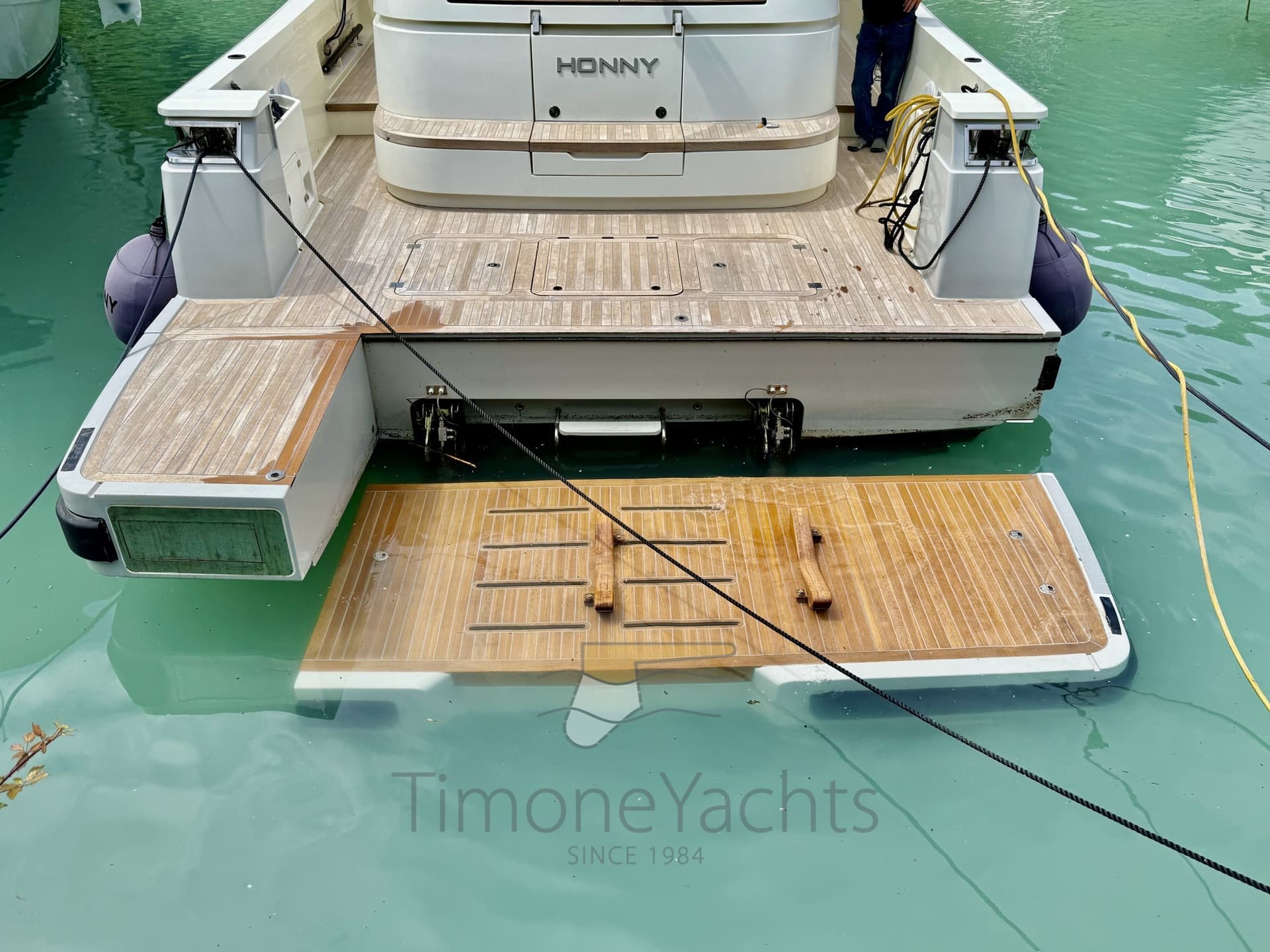 Bluegame Bg 62 - Deck View Bluegame Bg 62 - Deck View