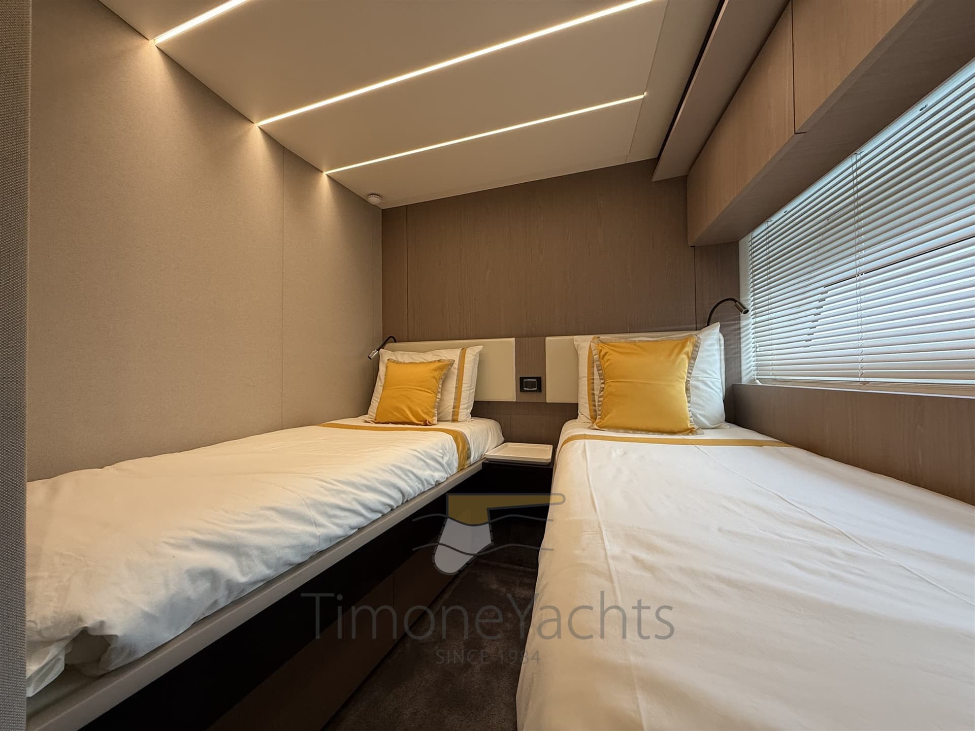 Azimut 72 Flybridge usato - foto hero 12