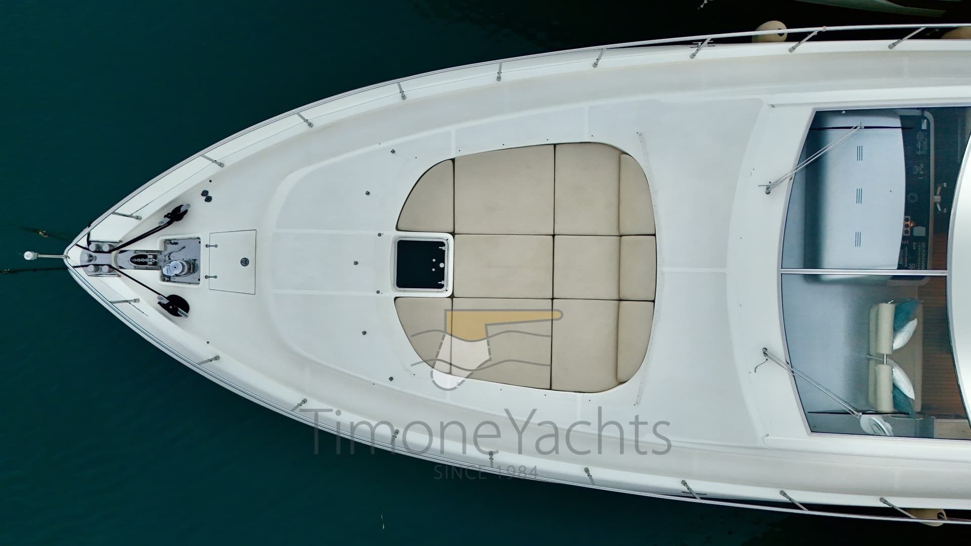 Arno Leopard 24 - Deck View Arno Leopard 24 - Deck View