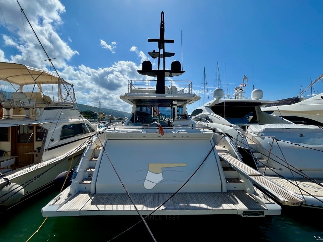 Azimut S7 - Detail View 1 Azimut S7 - Detail View 1