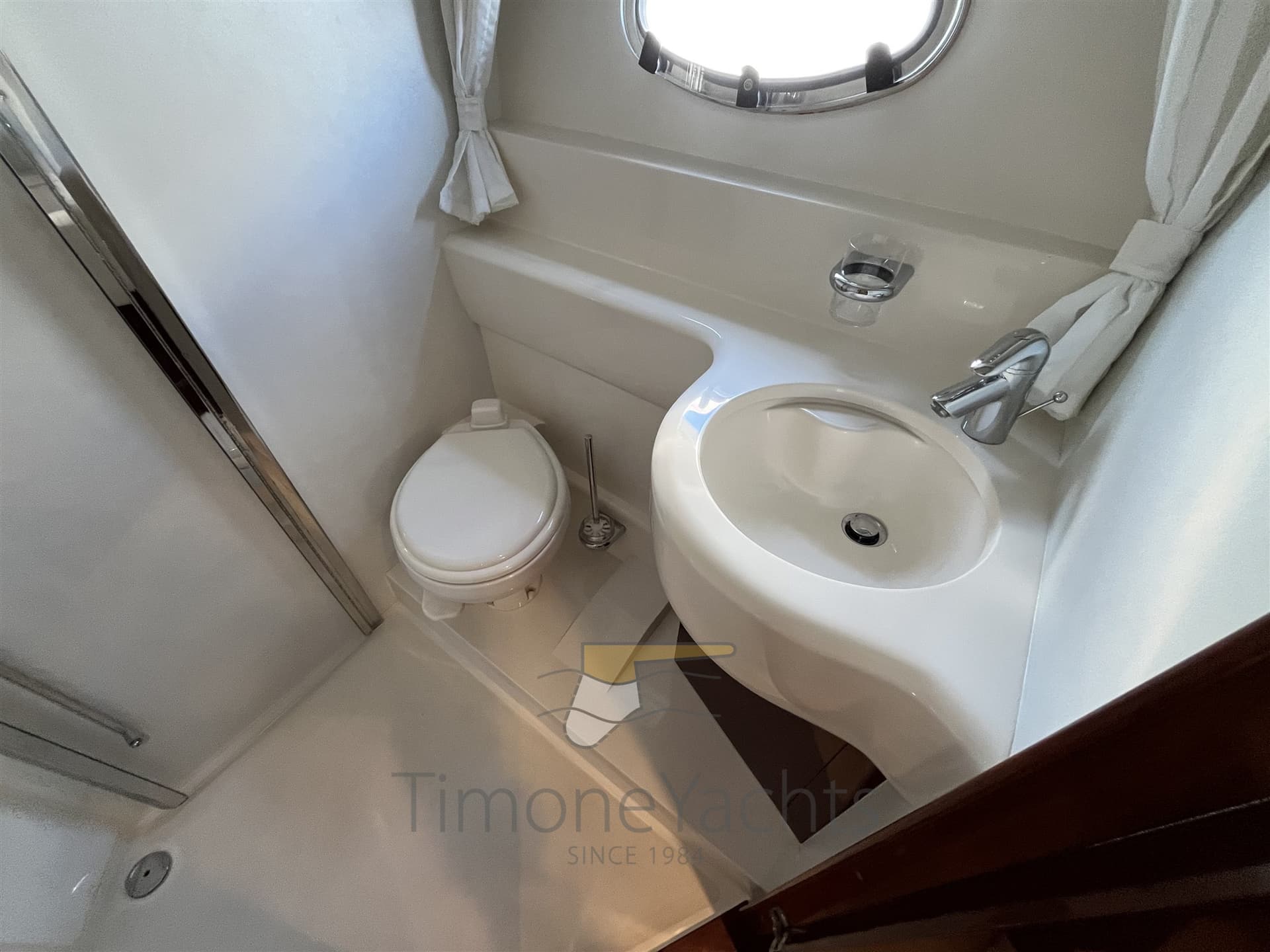 Princess Yachts V 48 usato - foto hero 18