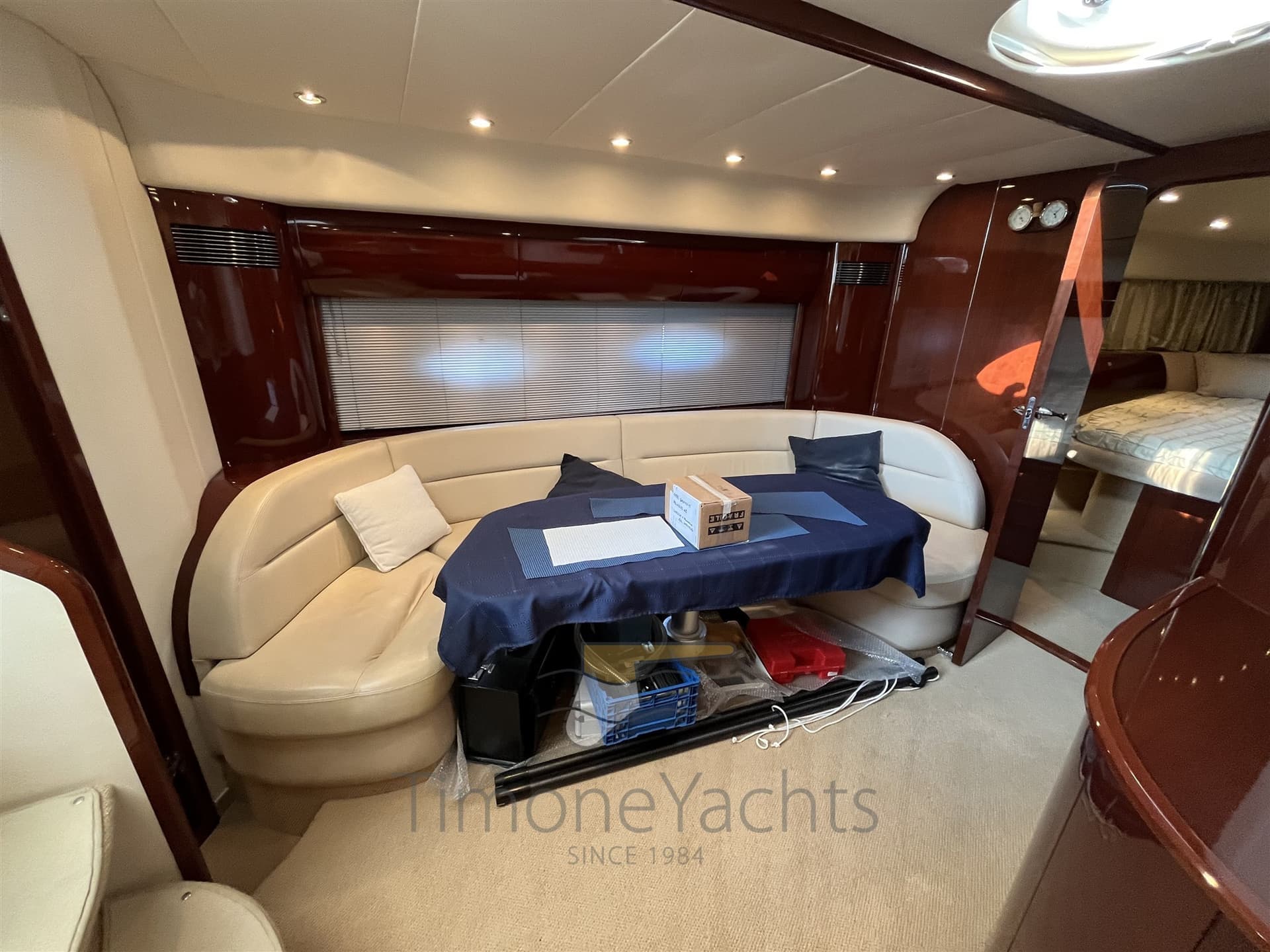 Princess Yachts V 48 usato - foto hero 15