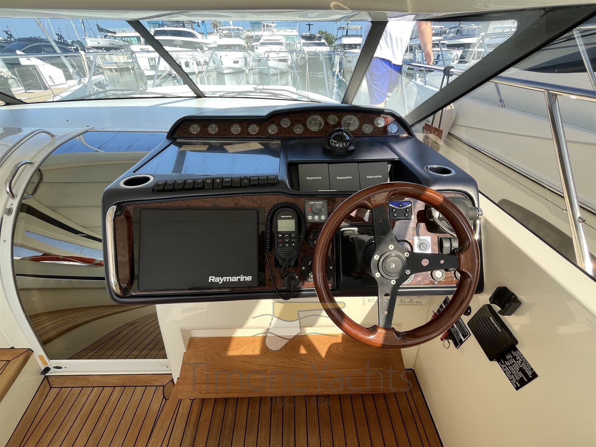 Princess Yachts V 48 gebraucht - Detail 3